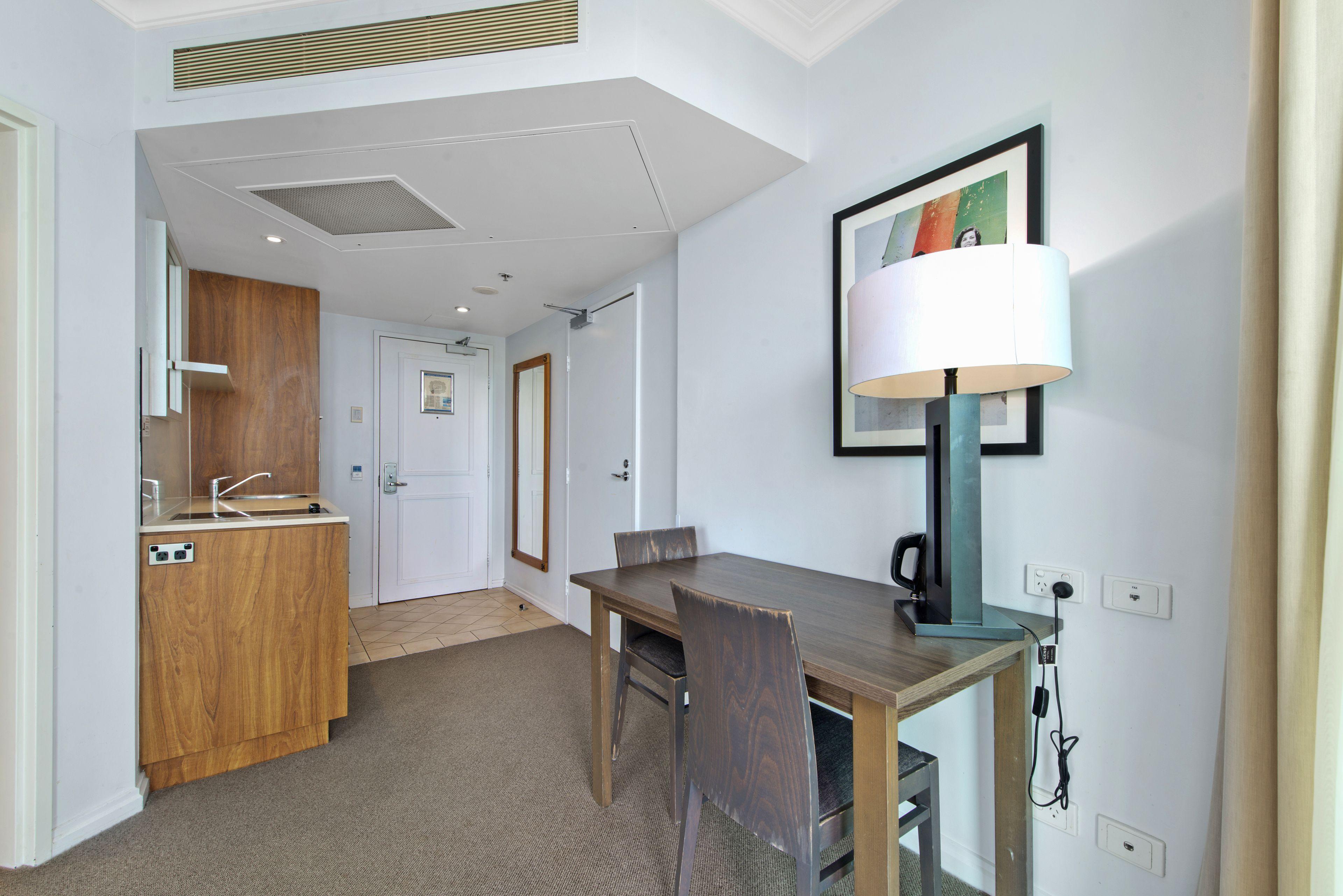 Studio for Rent: Surfers Paradise, QLD 4217, QLD, 4217