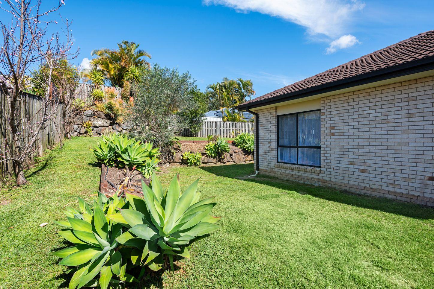 6 Carmarthen Circuit, PACIFIC PINES, QLD 4211 - House for Rent - harcourts.net