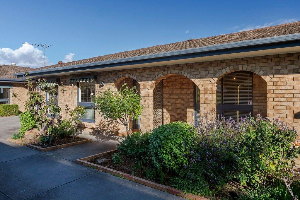 Stylish & Easy-Care Living in Everard Park
