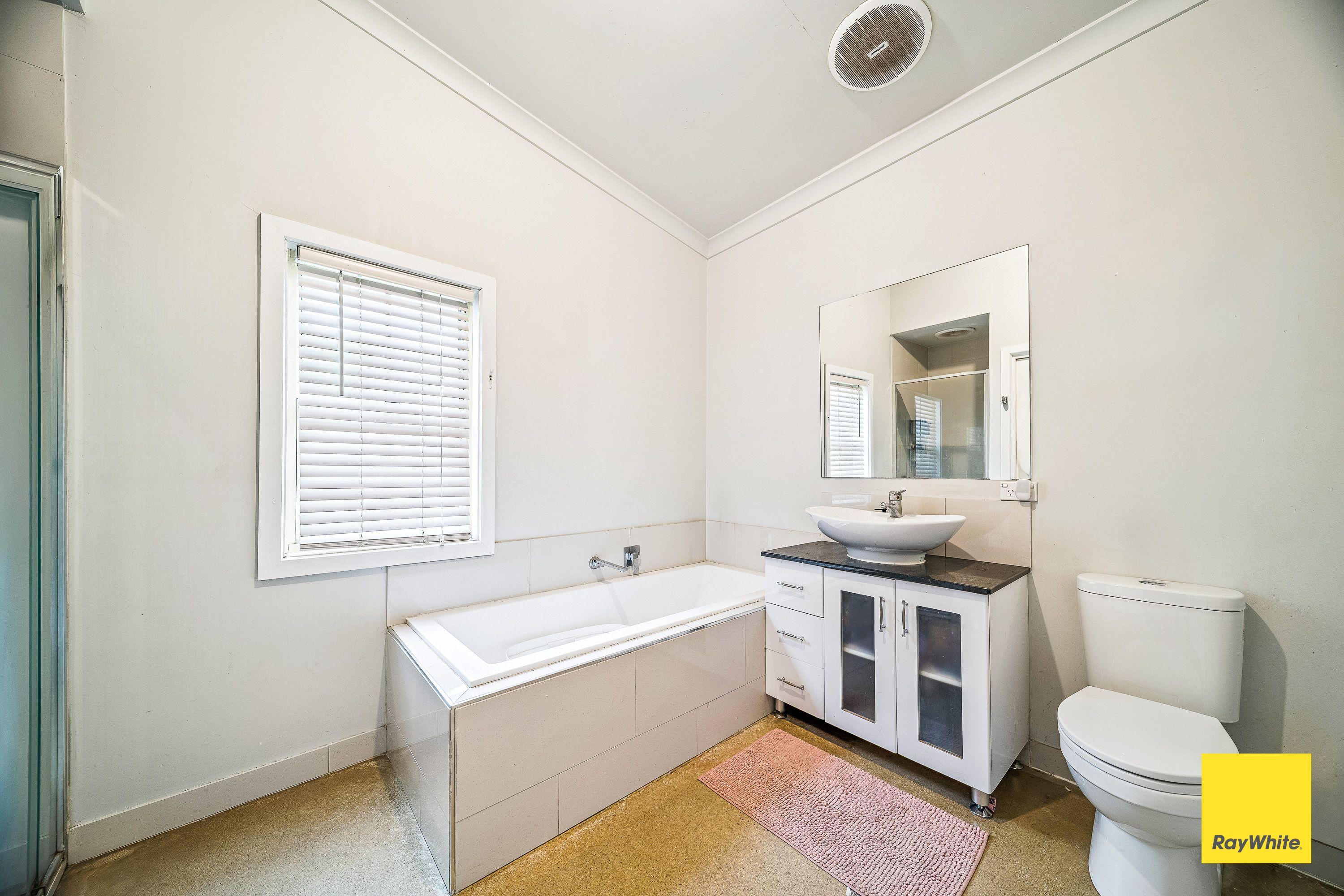 House for Rent: Quarry Hill, VIC 3550, VIC, 3550