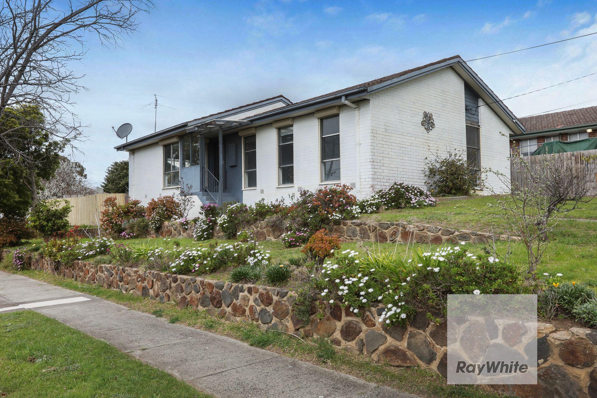 Prop-GPT: House: VIC Westmeadows, VIC 3049 Home For Rent
