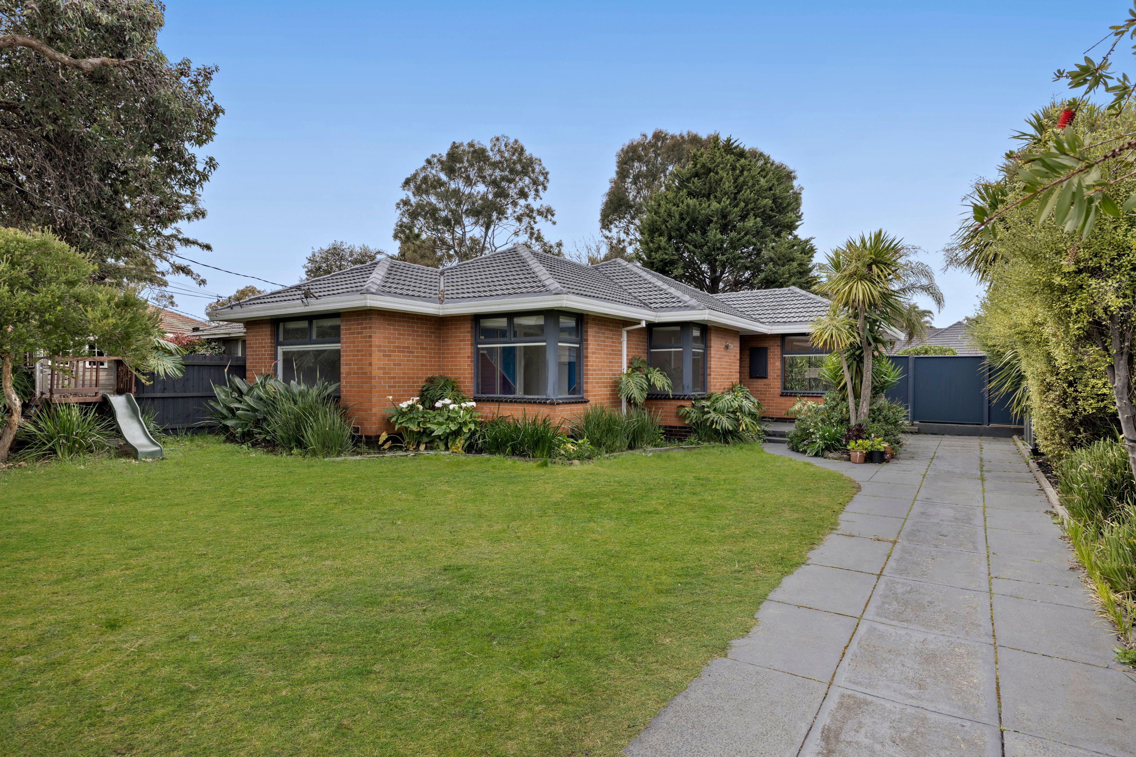 Prop-GPT: House: VIC Heatherton, VIC 3202 Home For Rent