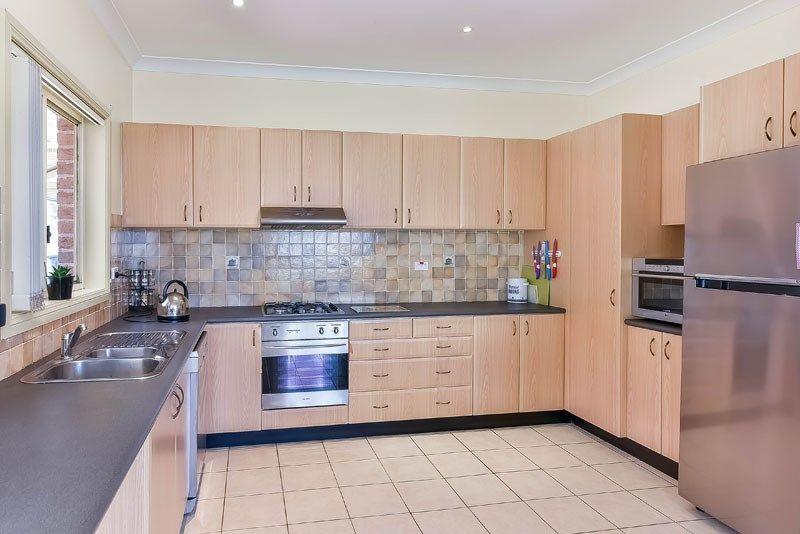 House for Rent: Mount Annan, NSW 2567, NSW, 2567