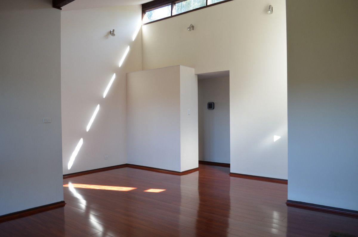 House for Rent: Bateau Bay, NSW 2261, NSW, 2261
