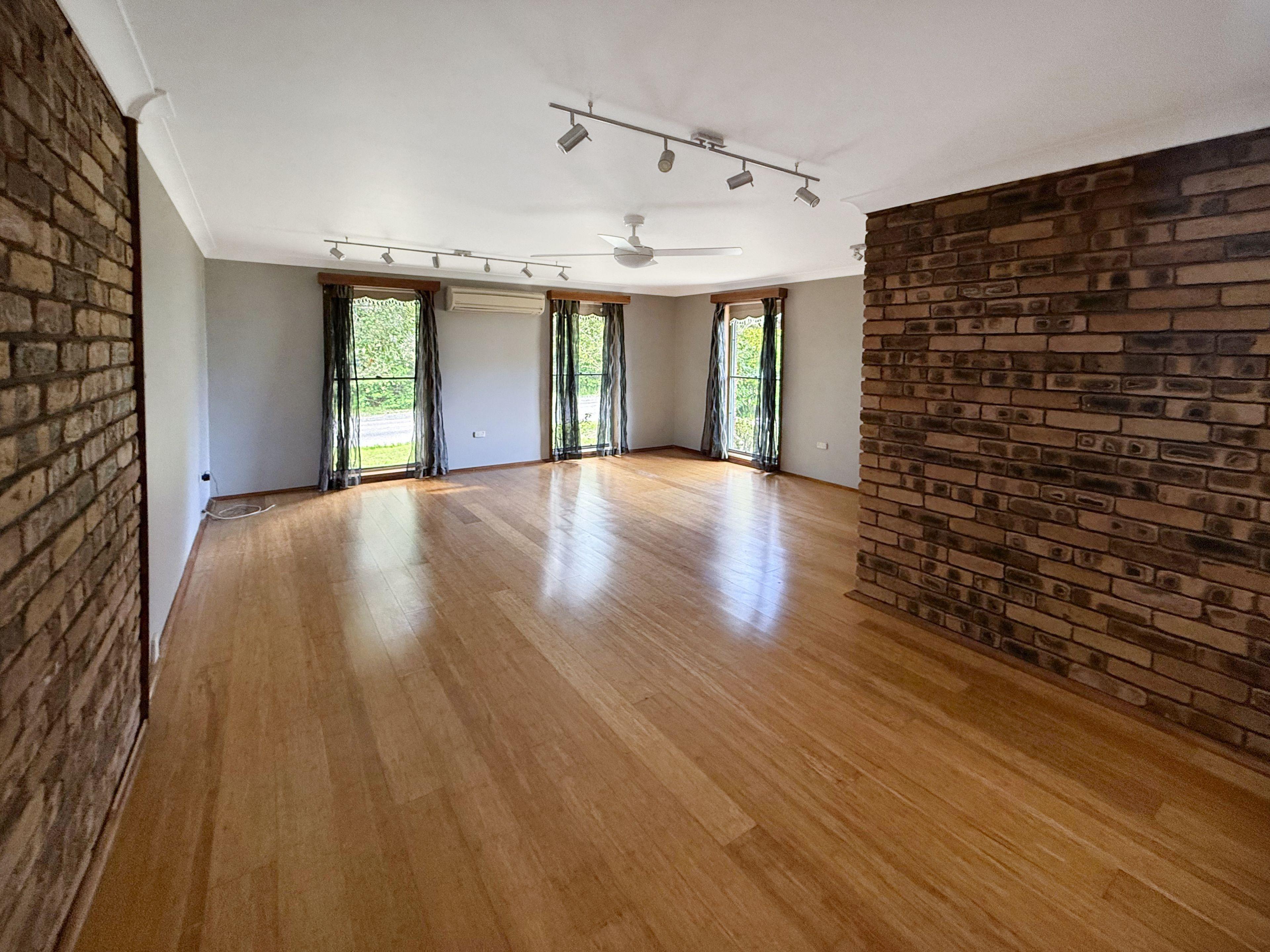 SPACIOUS 3 BEDROOM HOME