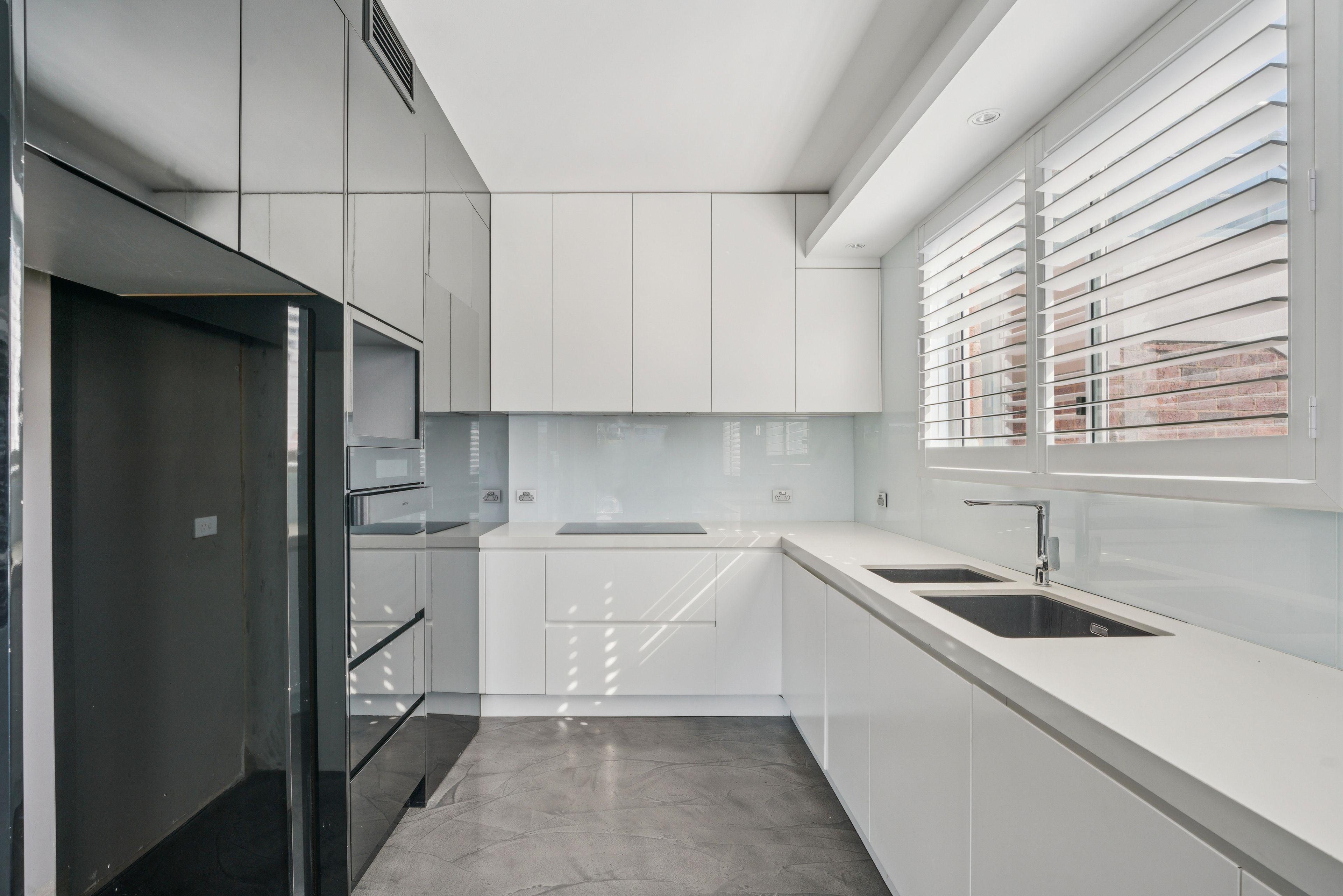 Breathtaking Ocean Views from Sun-Drenched North-Facing Vaucluse Apartment