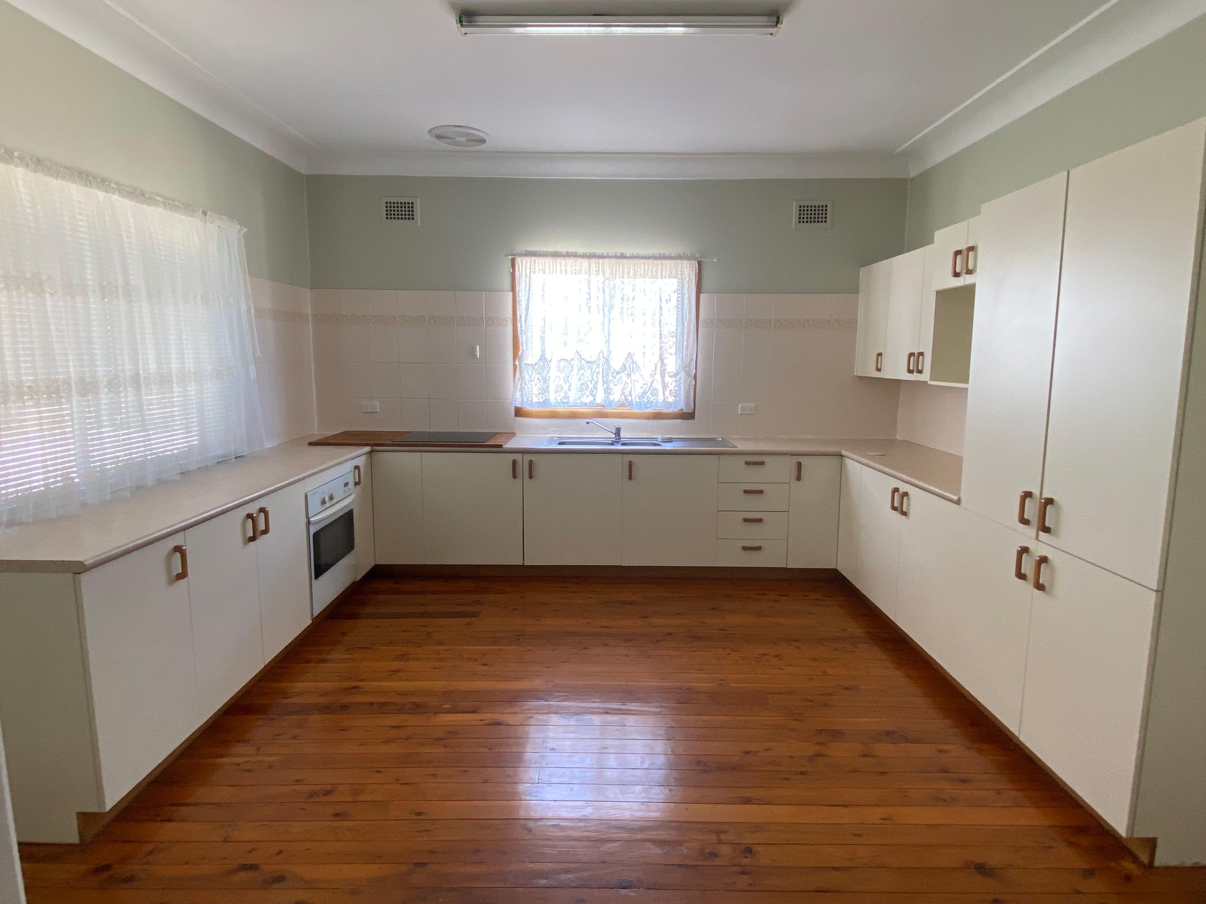 House for Rent: Mount Pritchard, NSW 2170, NSW, 2170