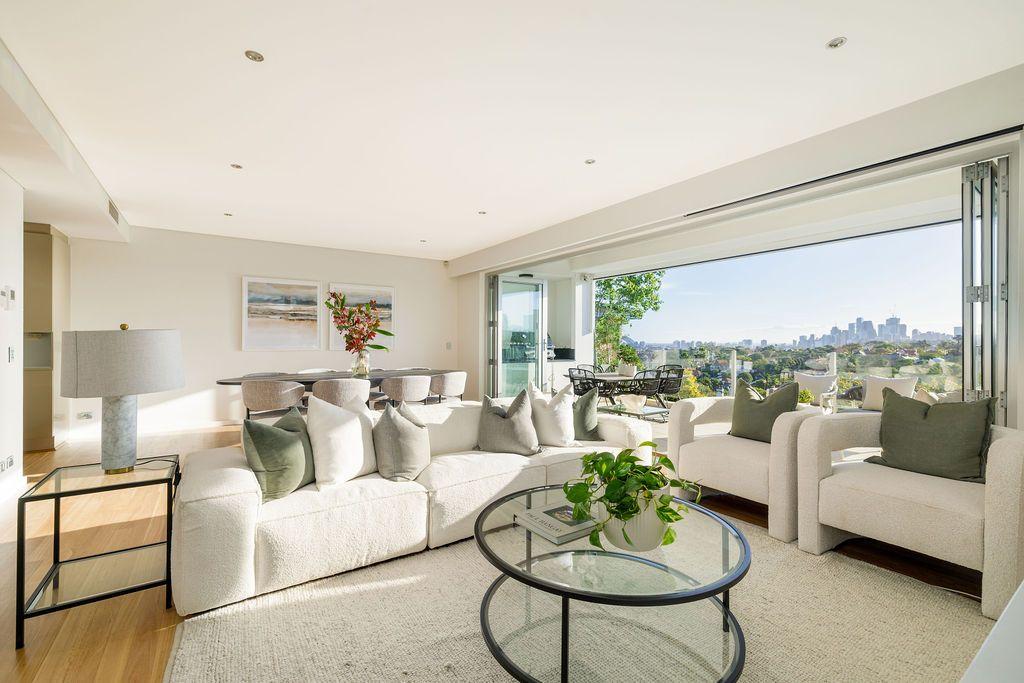 Top-Floor Perfection with Panoramic Sydney Harbour Outlook