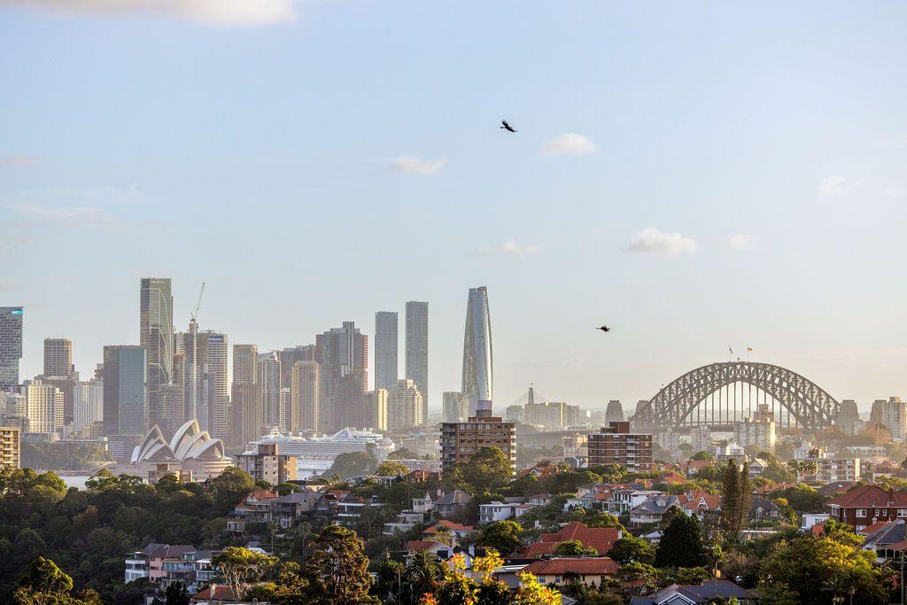 Top-Floor Perfection with Panoramic Sydney Harbour Outlook