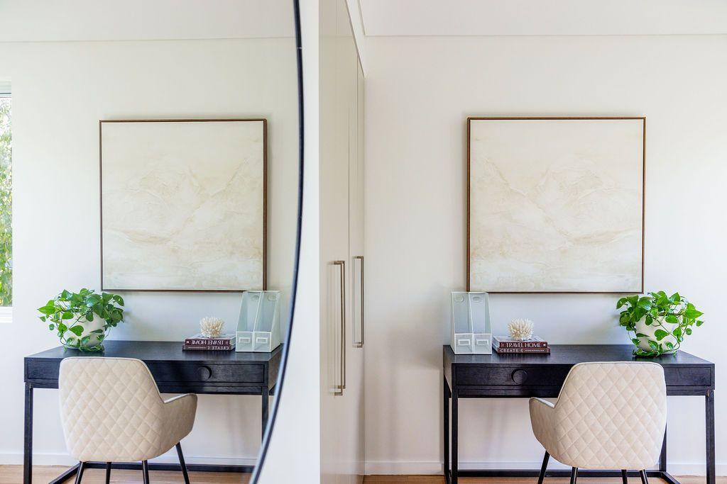 Top-Floor Perfection with Panoramic Sydney Harbour Outlook