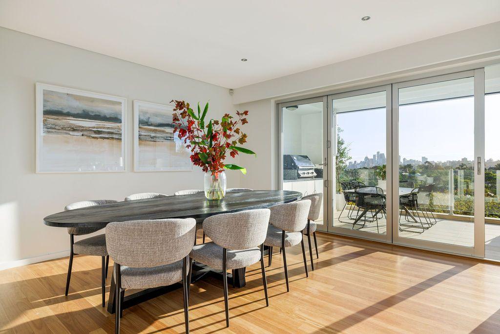 Top-Floor Perfection with Panoramic Sydney Harbour Outlook