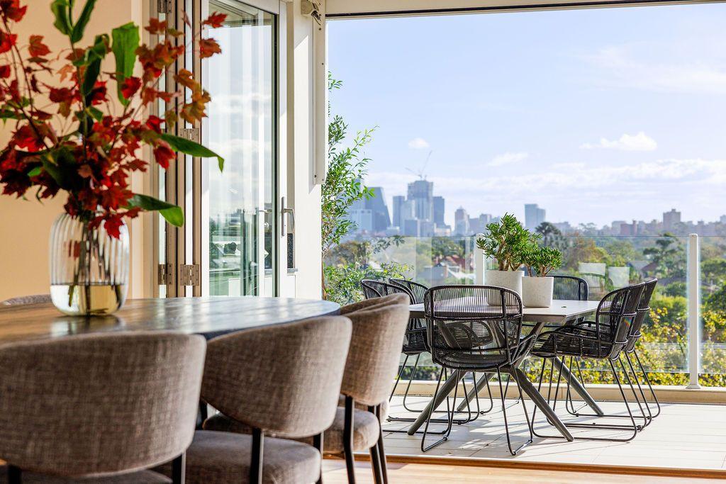 Top-Floor Perfection with Panoramic Sydney Harbour Outlook