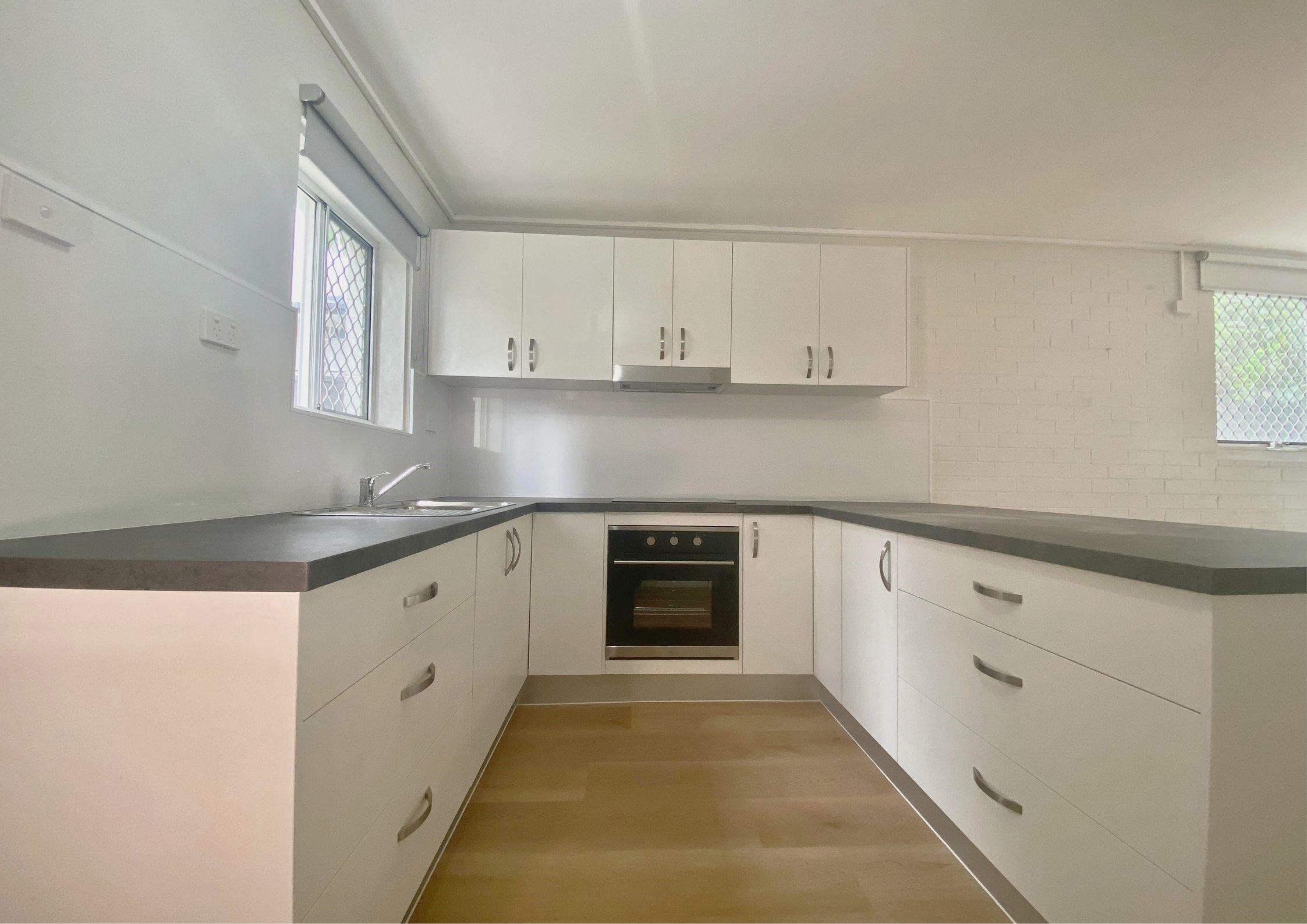 Townhouse for Rent: Broadbeach, QLD 4218, QLD, 4218