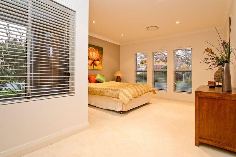 Low Maintenance Living in Highly Desirable Location!!