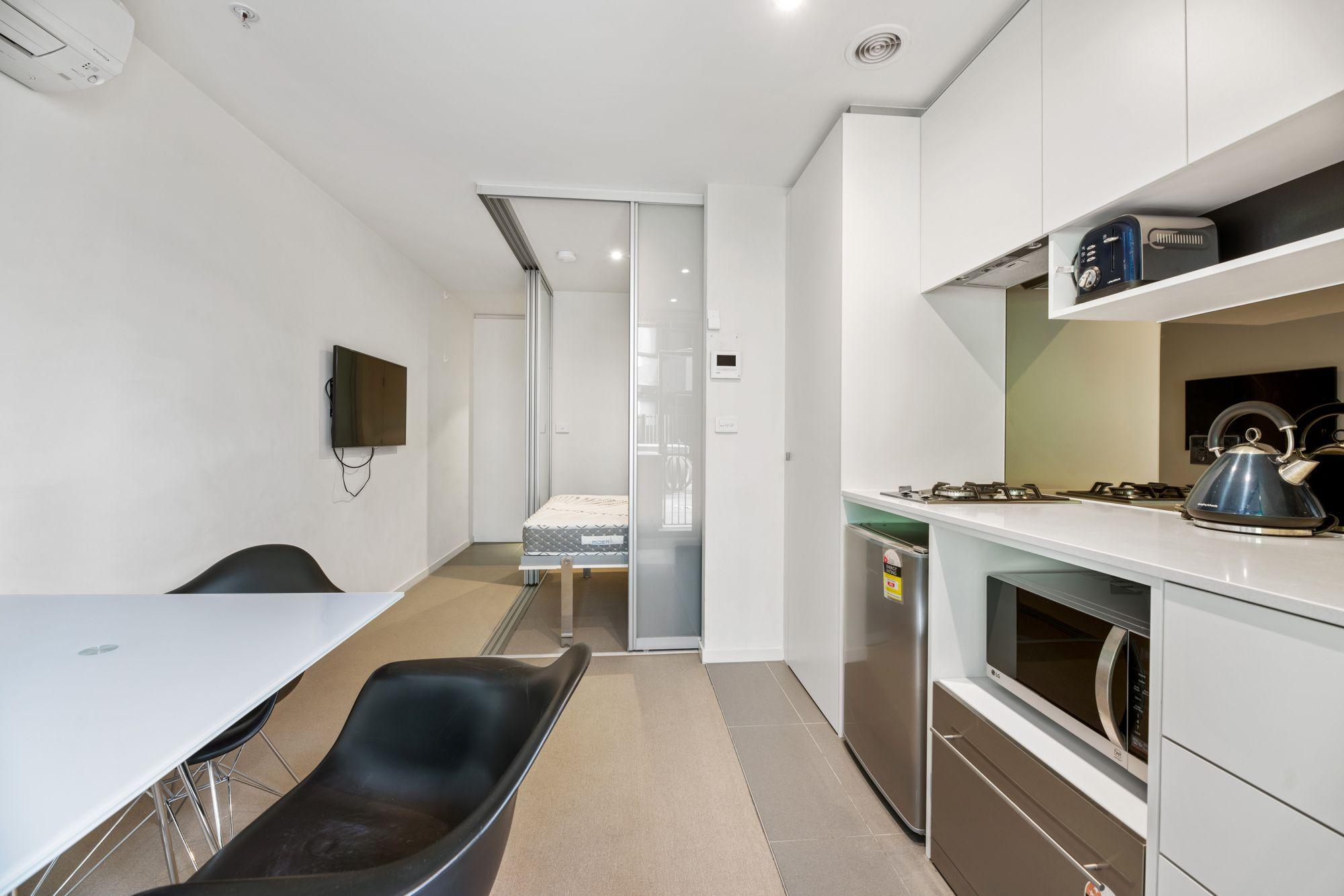 Apartment for Rent: Melbourne, VIC 3000, VIC, 3000