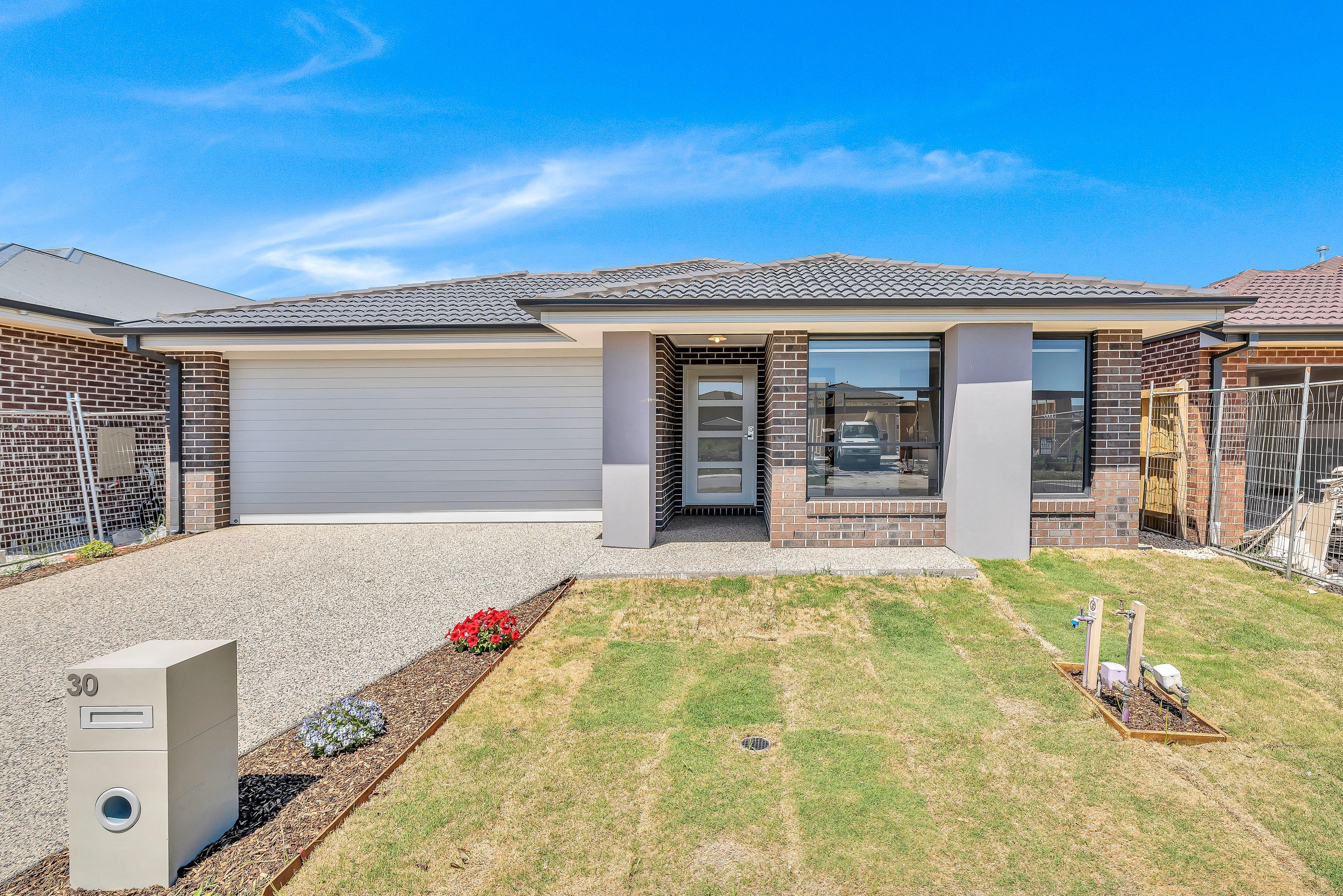 Prop-GPT: House: VIC Lyndhurst, VIC 3975 Home For Rent