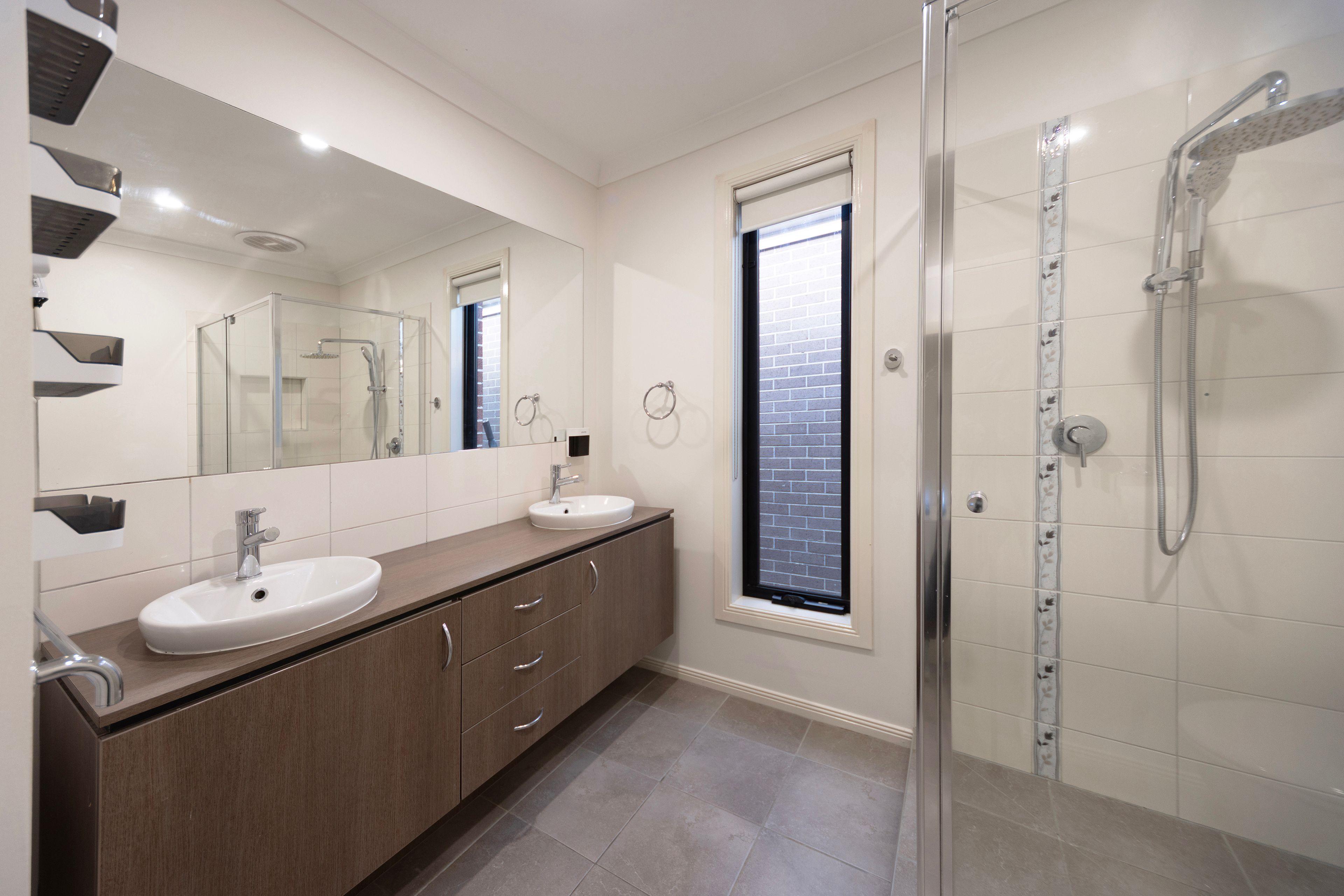 House for Rent: Sandhurst, VIC 3977, VIC, 3977