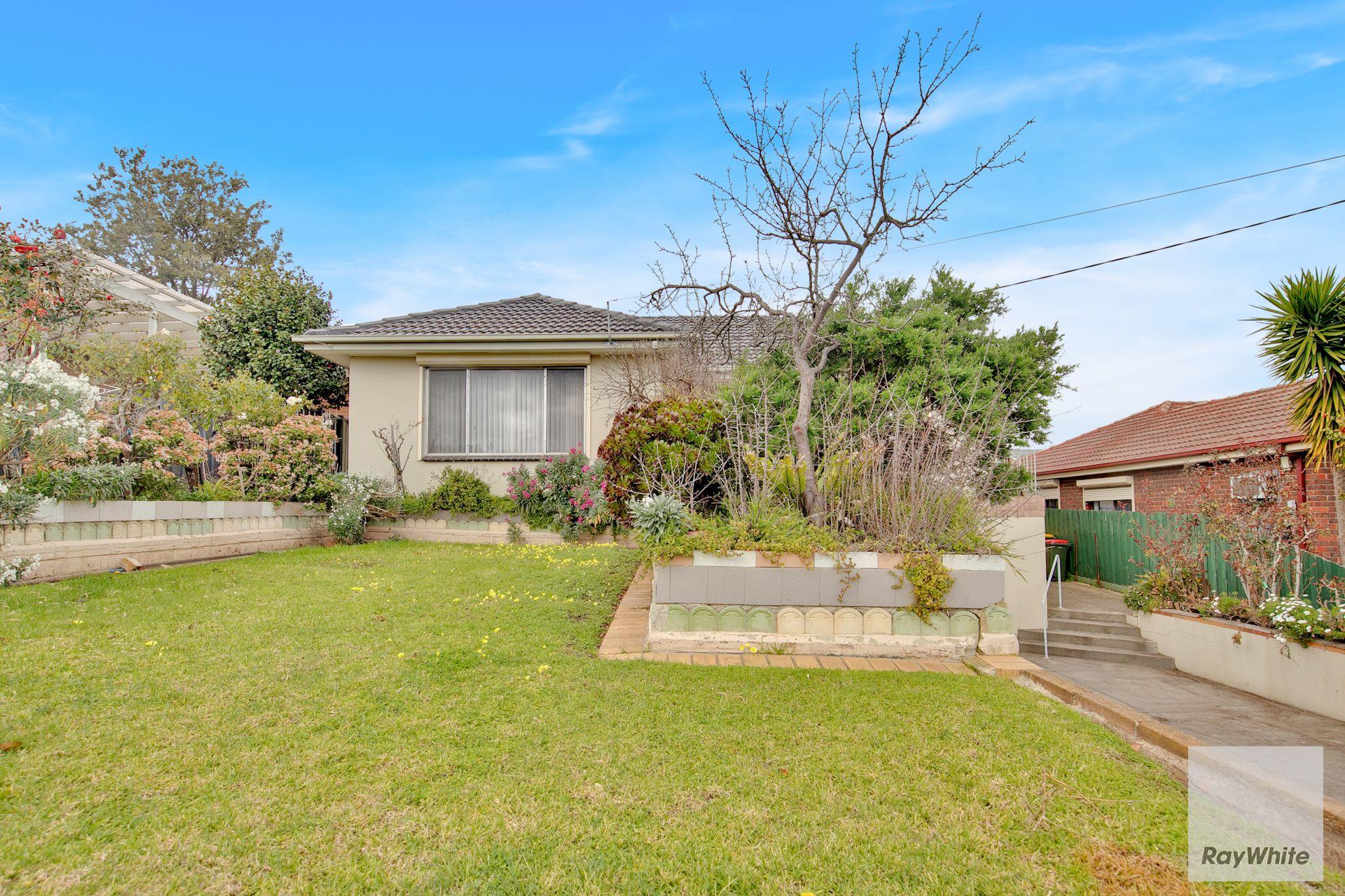 House for Rent: Airport West, VIC 3042, VIC, 3042