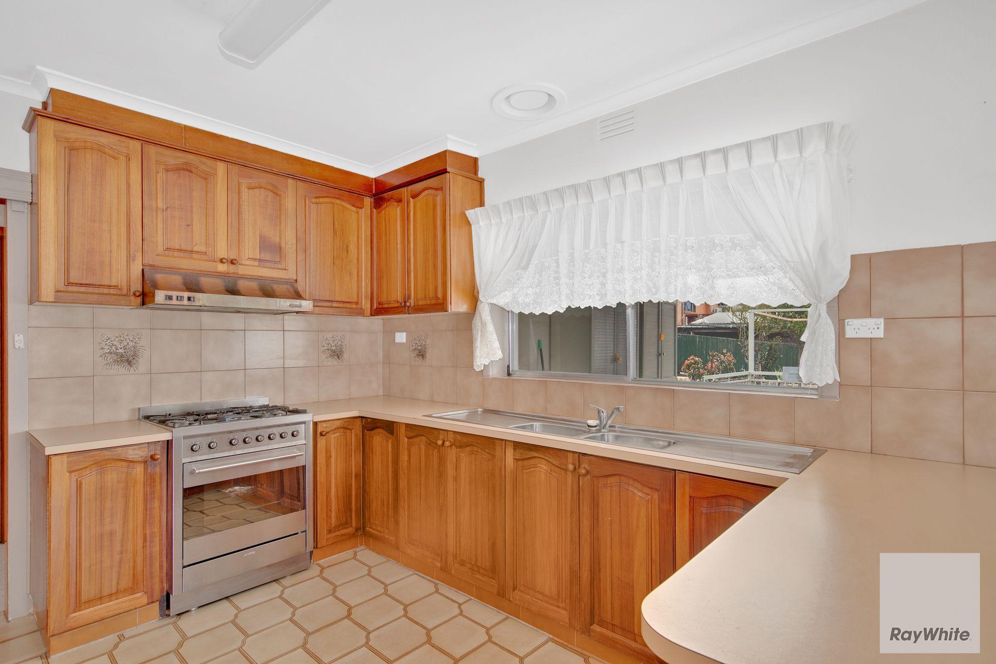 House for Rent: Airport West, VIC 3042, VIC, 3042