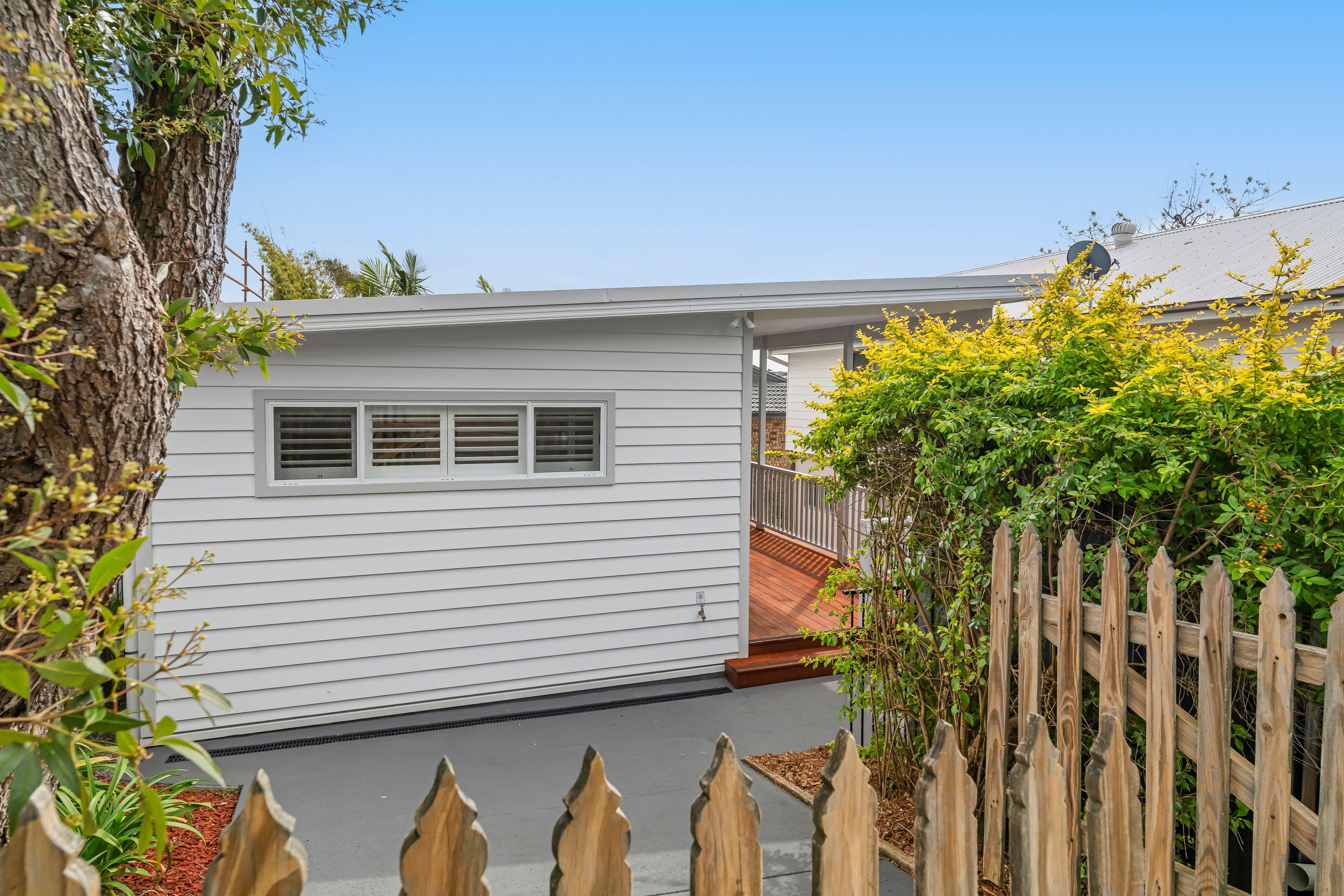 House for Rent: Bateau Bay, NSW 2261, NSW, 2261