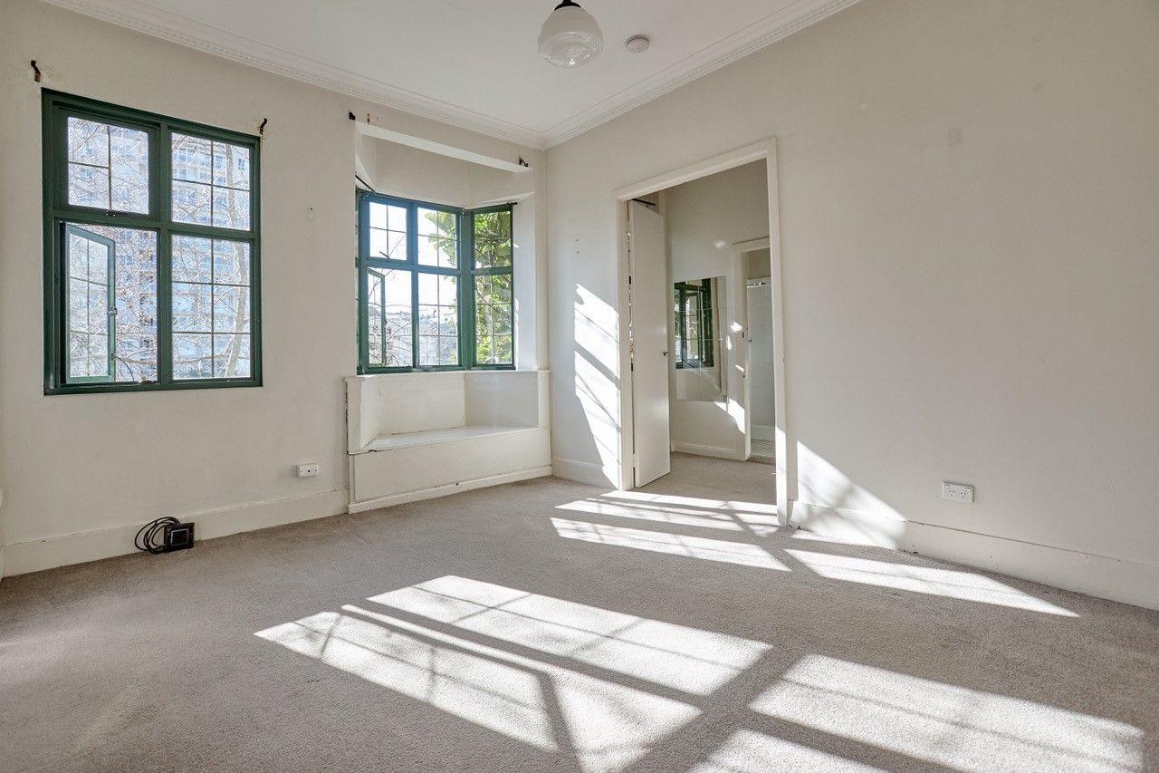 LIGHT AND LEAFY OUTLOOK!