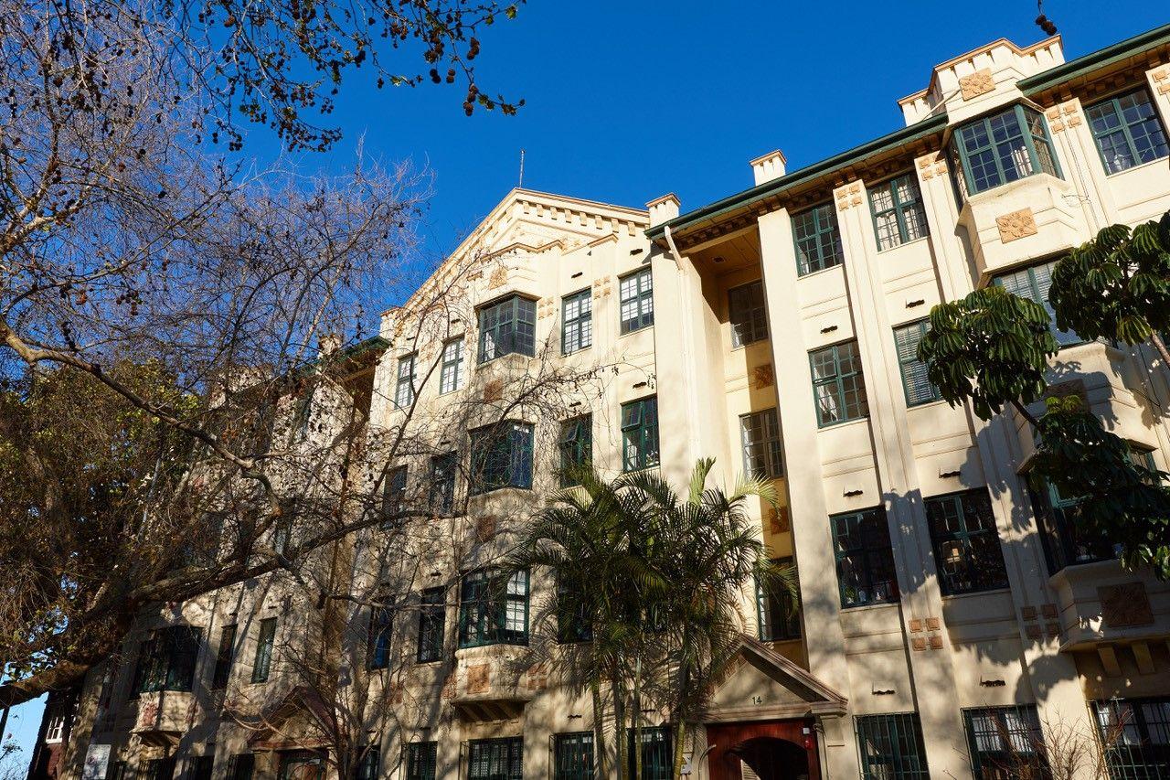 LIGHT AND LEAFY OUTLOOK!