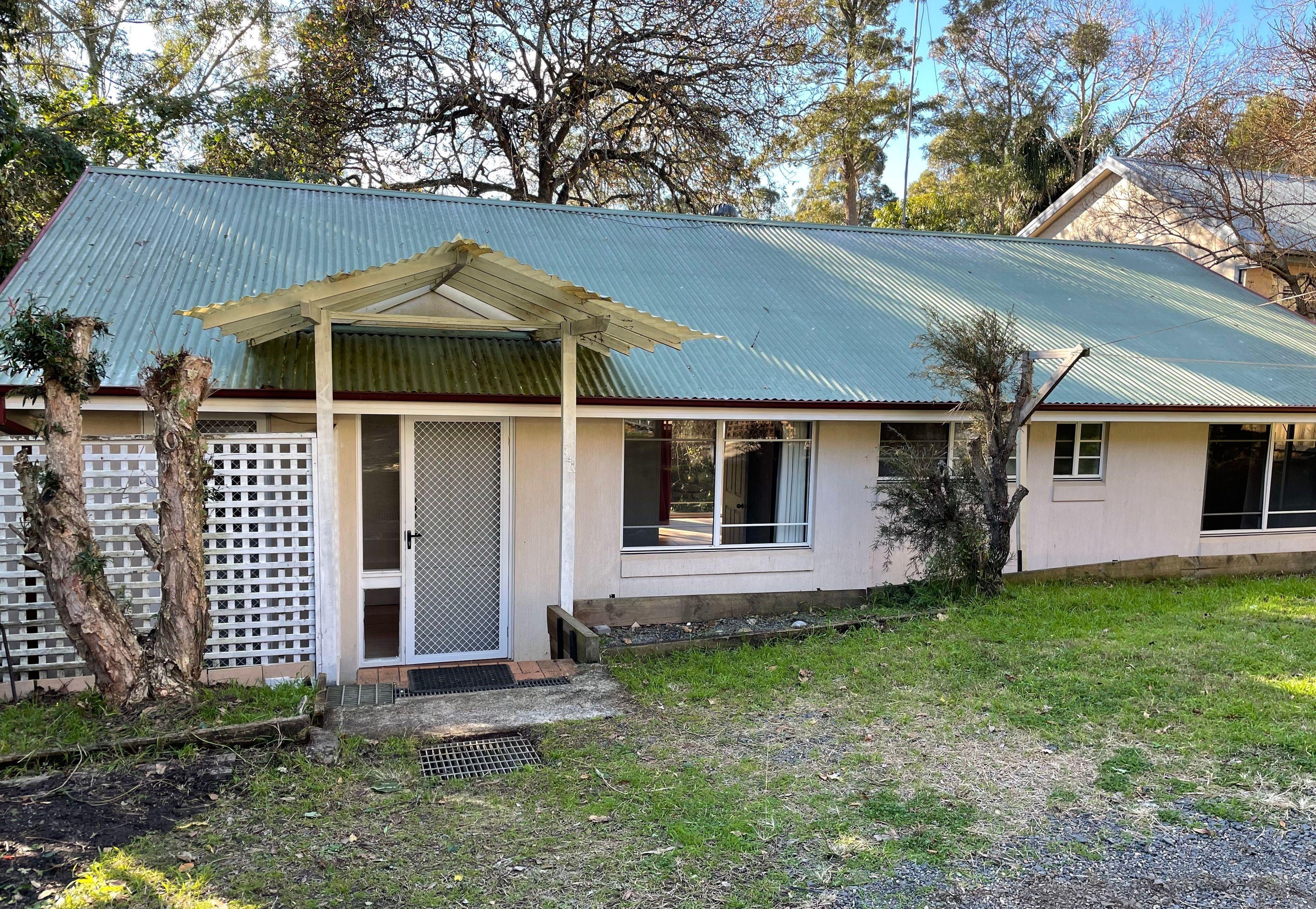 Prop-GPT: House: NSW Hornsby, NSW 2077 Home For Rent