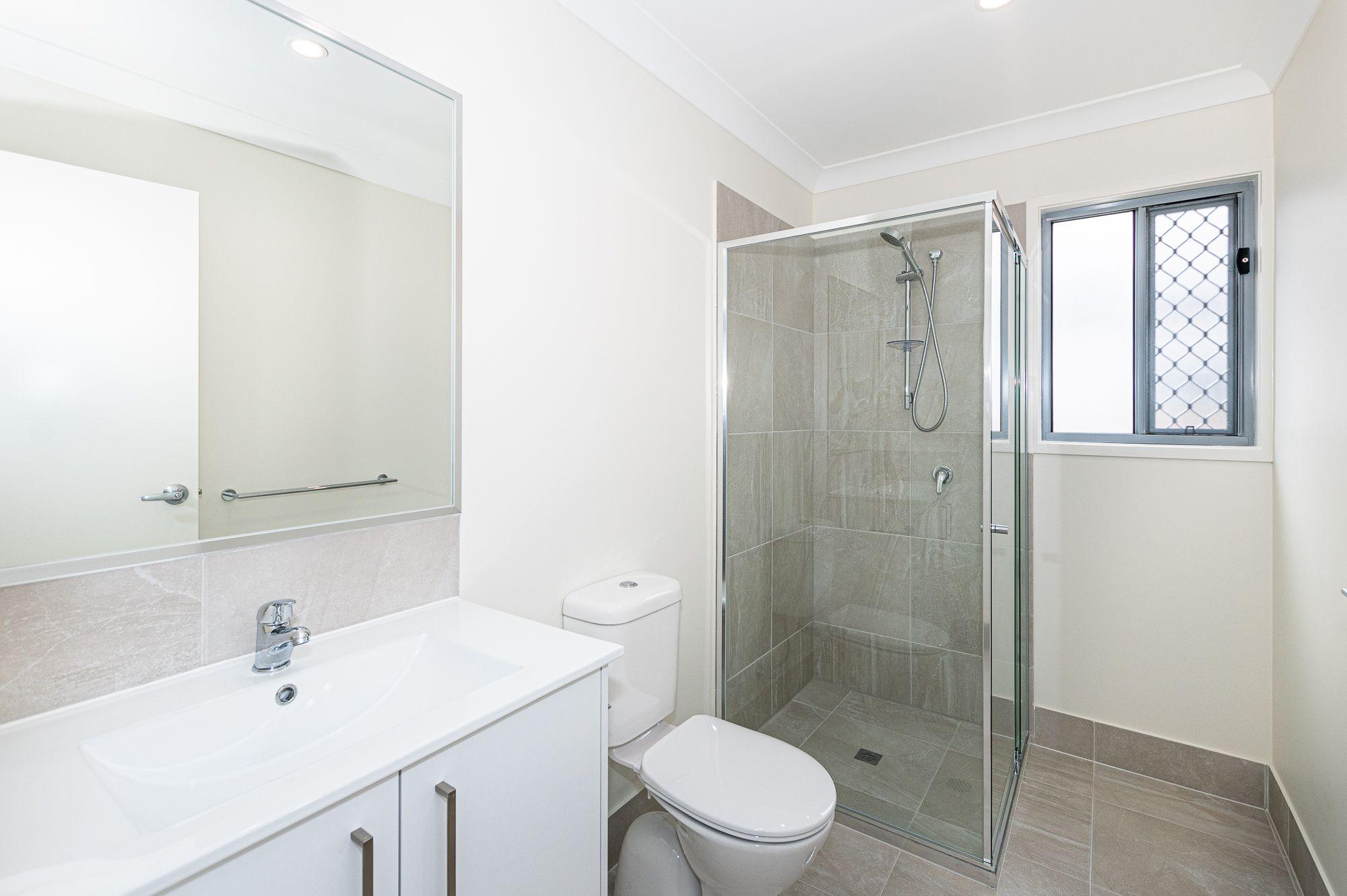 DuplexSemi-detached for Rent: Redbank Plains, QLD 4301, QLD, 4301