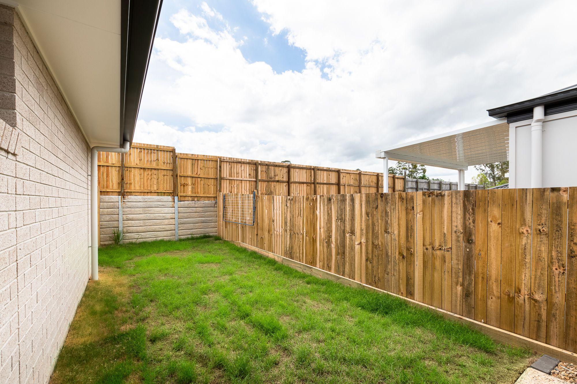 DuplexSemi-detached for Rent: Redbank Plains, QLD 4301, QLD, 4301