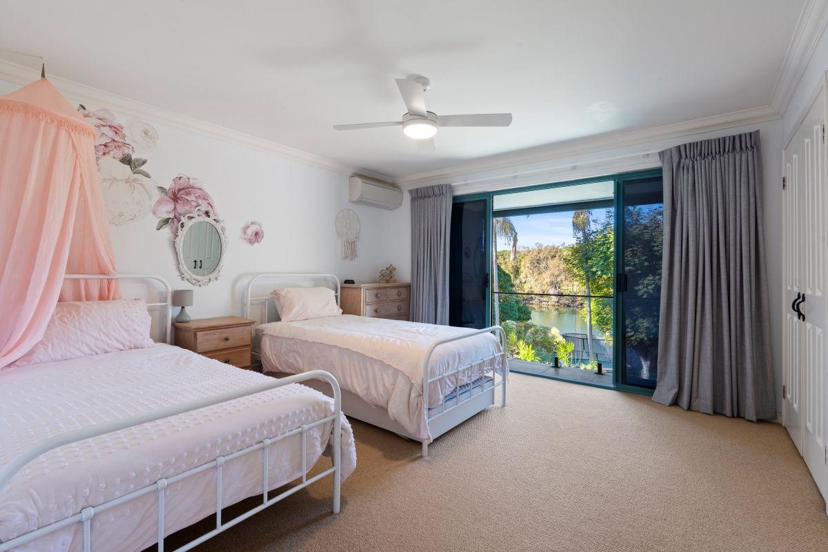 House for Rent: Mermaid Waters, QLD 4218, QLD, 4218