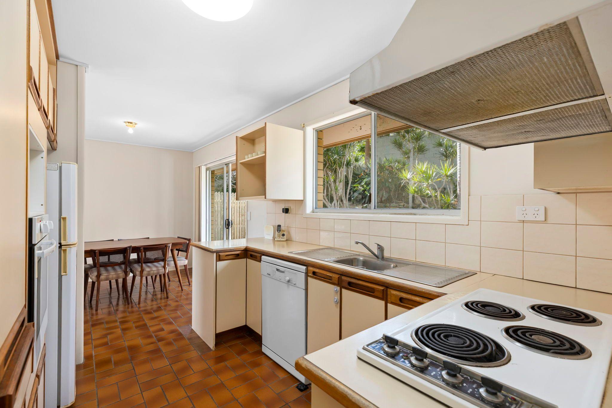 Outdoor Oasis & Dual Living Opportunity