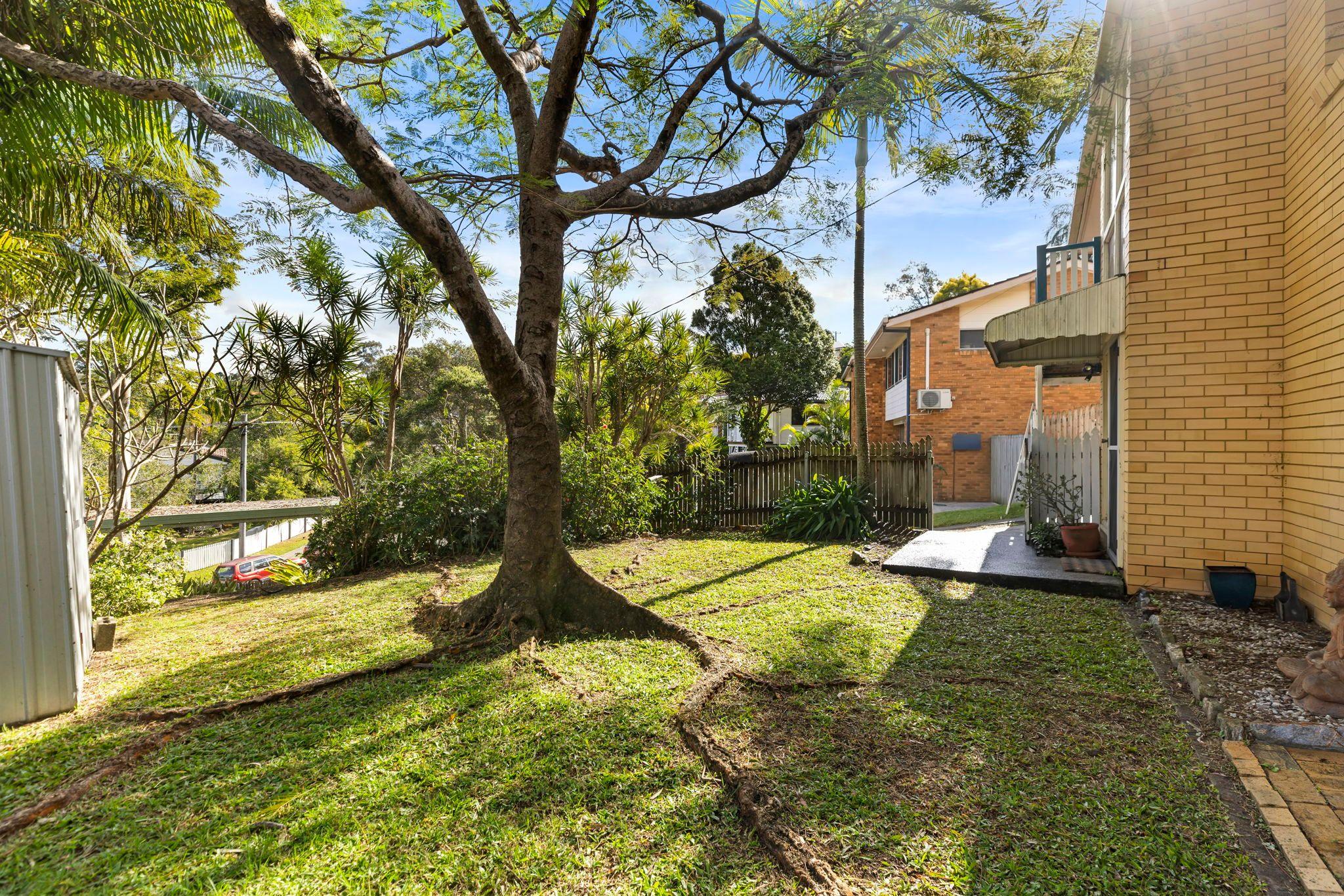 Outdoor Oasis & Dual Living Opportunity