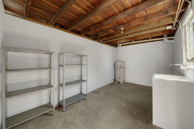 COZY 2-BEDROOM UNIT WITH RUMPUS ROOM