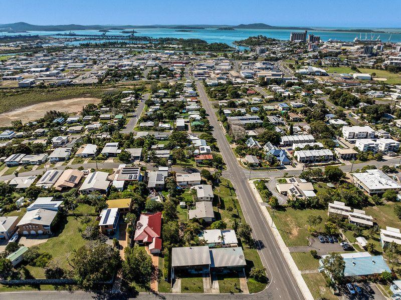 COZY 2-BEDROOM UNIT WITH RUMPUS ROOM