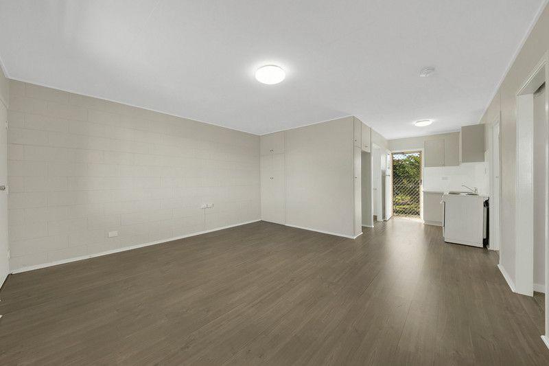 COZY 2-BEDROOM UNIT WITH RUMPUS ROOM