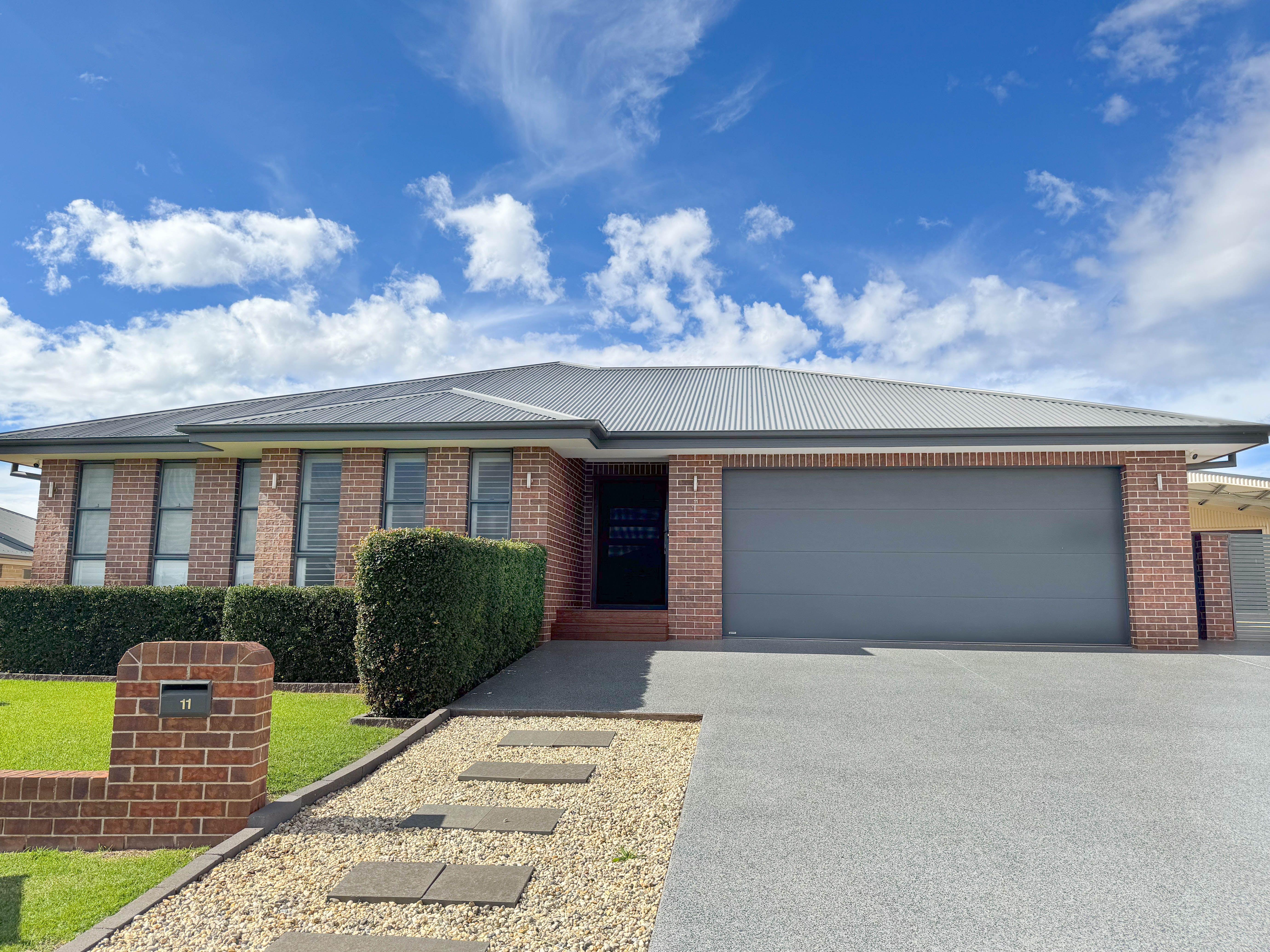 Prop-GPT: House: NSW Parkes, NSW 2870 Home For Rent