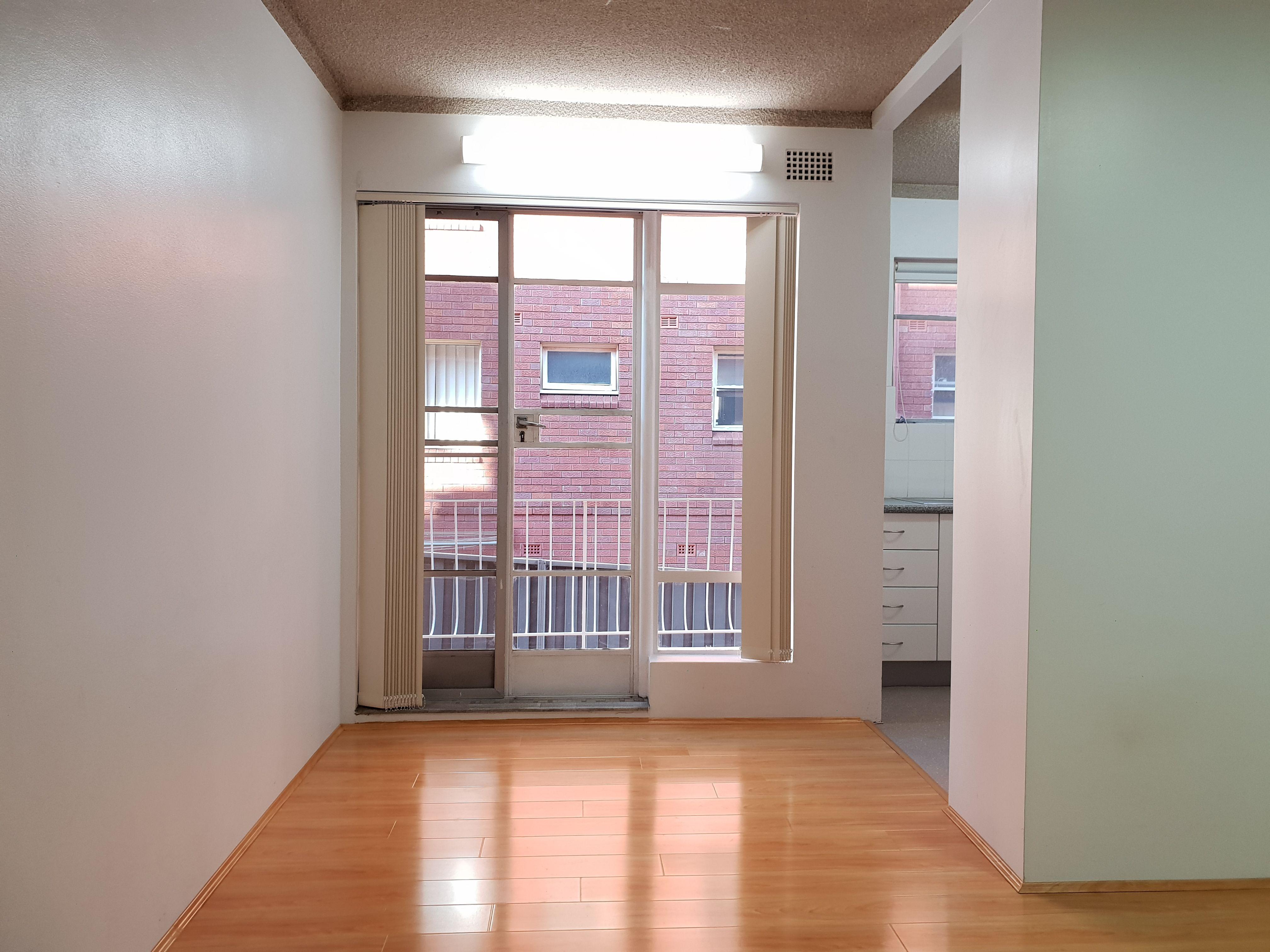 WELL PRESENTED SPACIOUS ONE BEDROOM UNIT FOR RENT