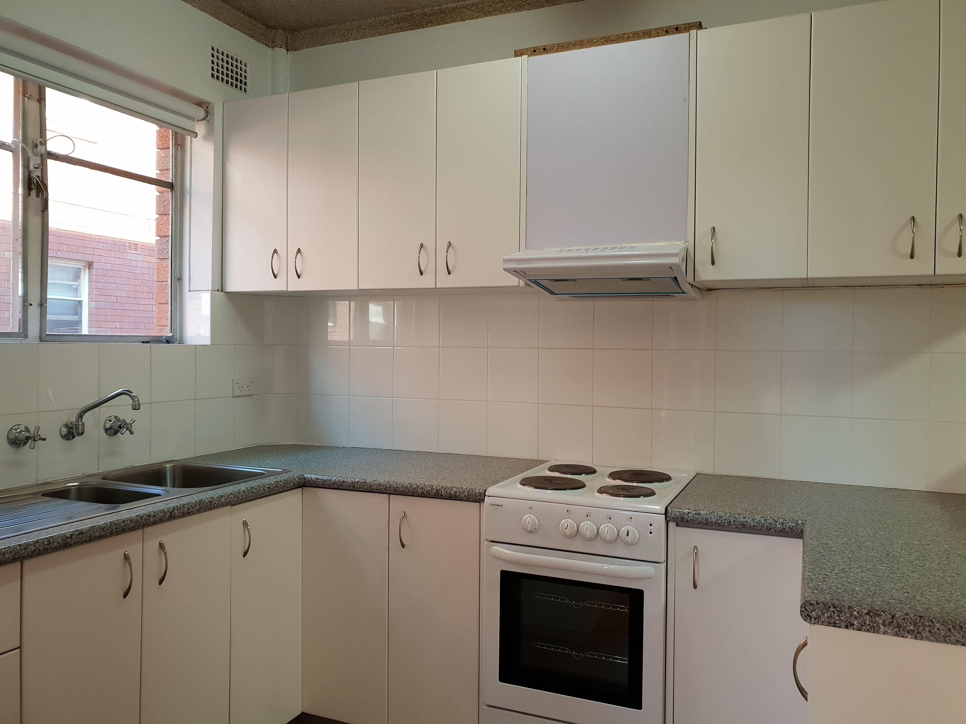 WELL PRESENTED SPACIOUS ONE BEDROOM UNIT FOR RENT