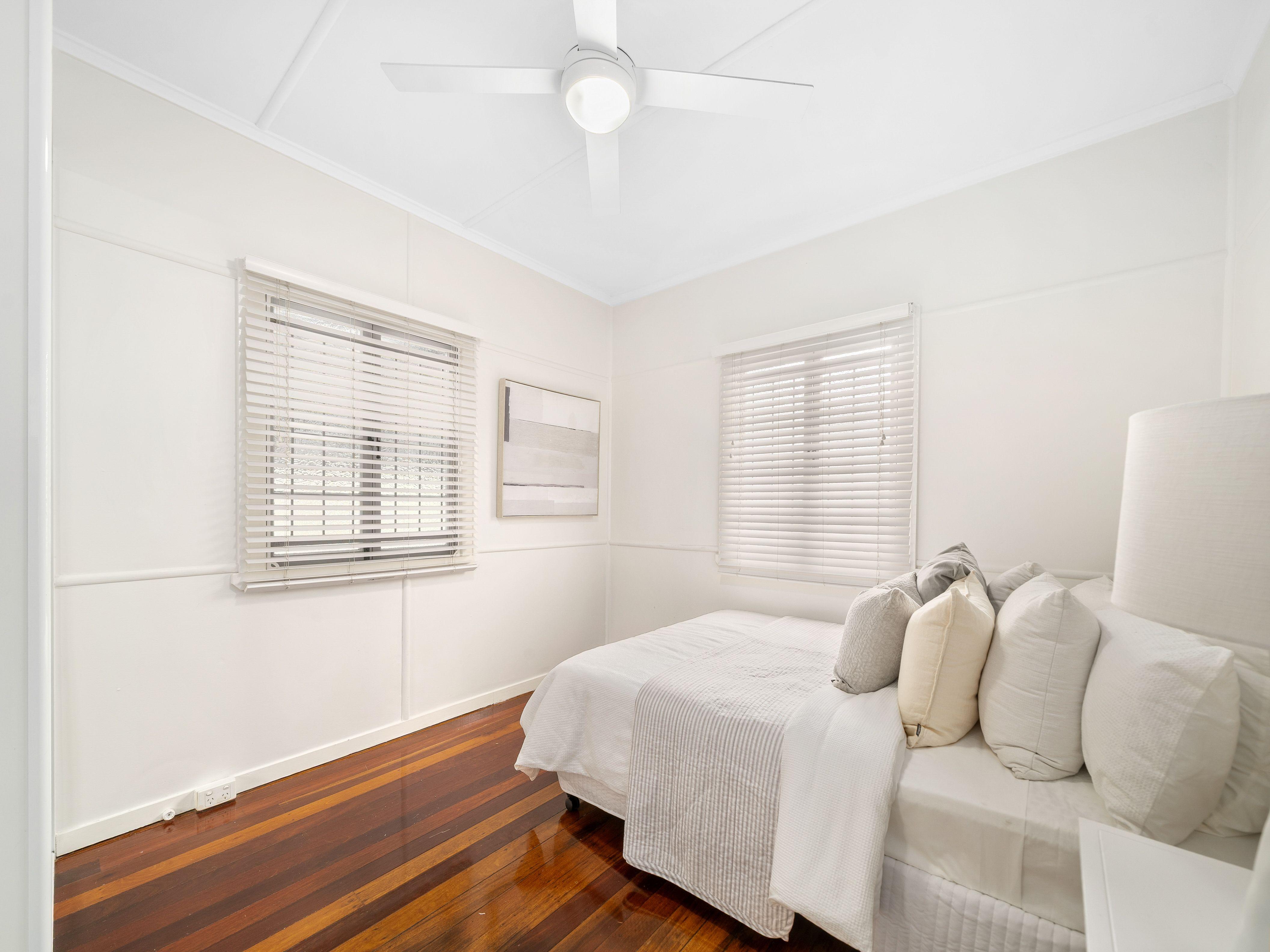 Charming 3-Bedroom Cottage with Modern Designer Kitchen, Air Conditioning, and More!