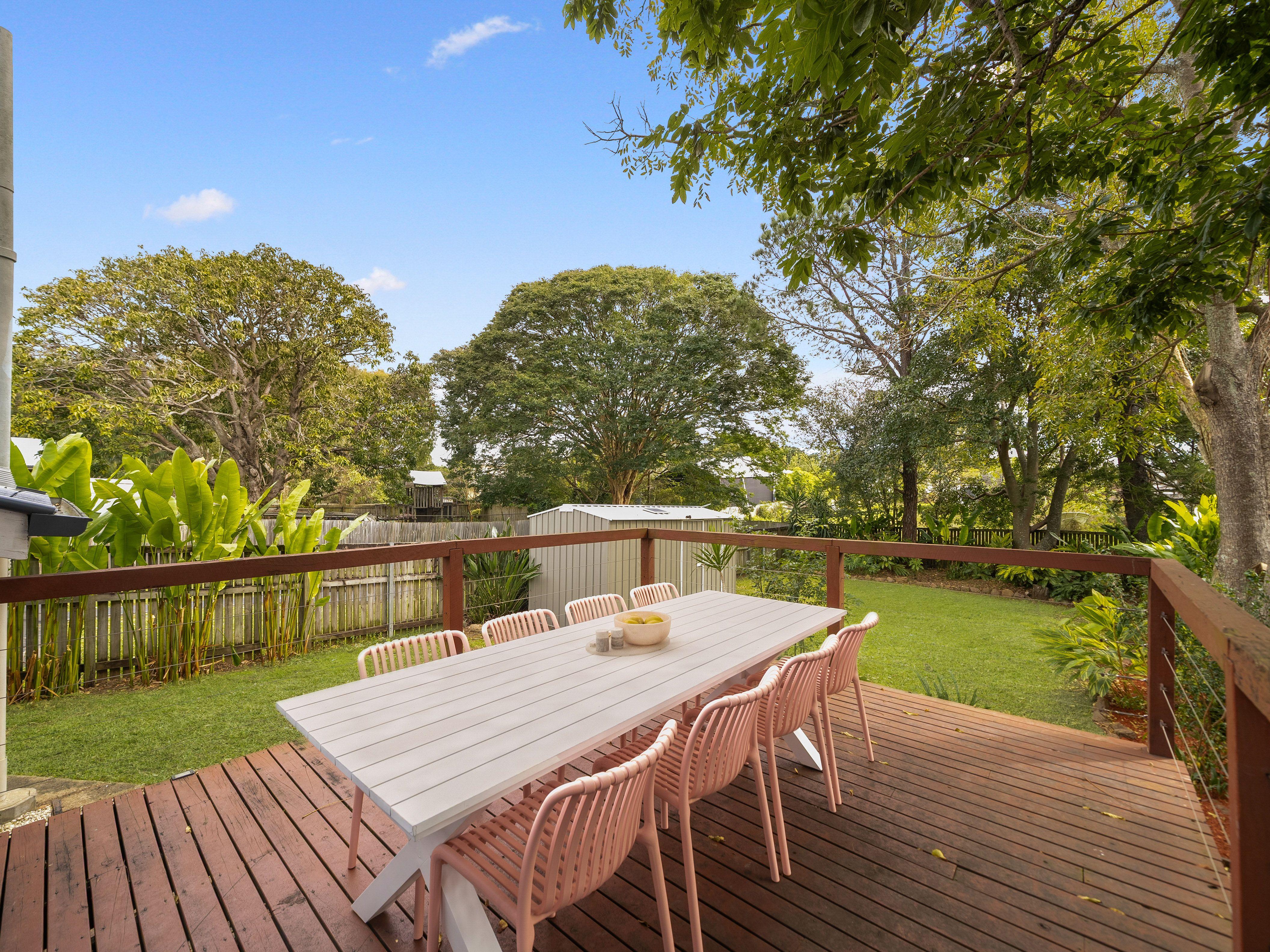 Charming 3-Bedroom Cottage with Modern Designer Kitchen, Air Conditioning, and More!