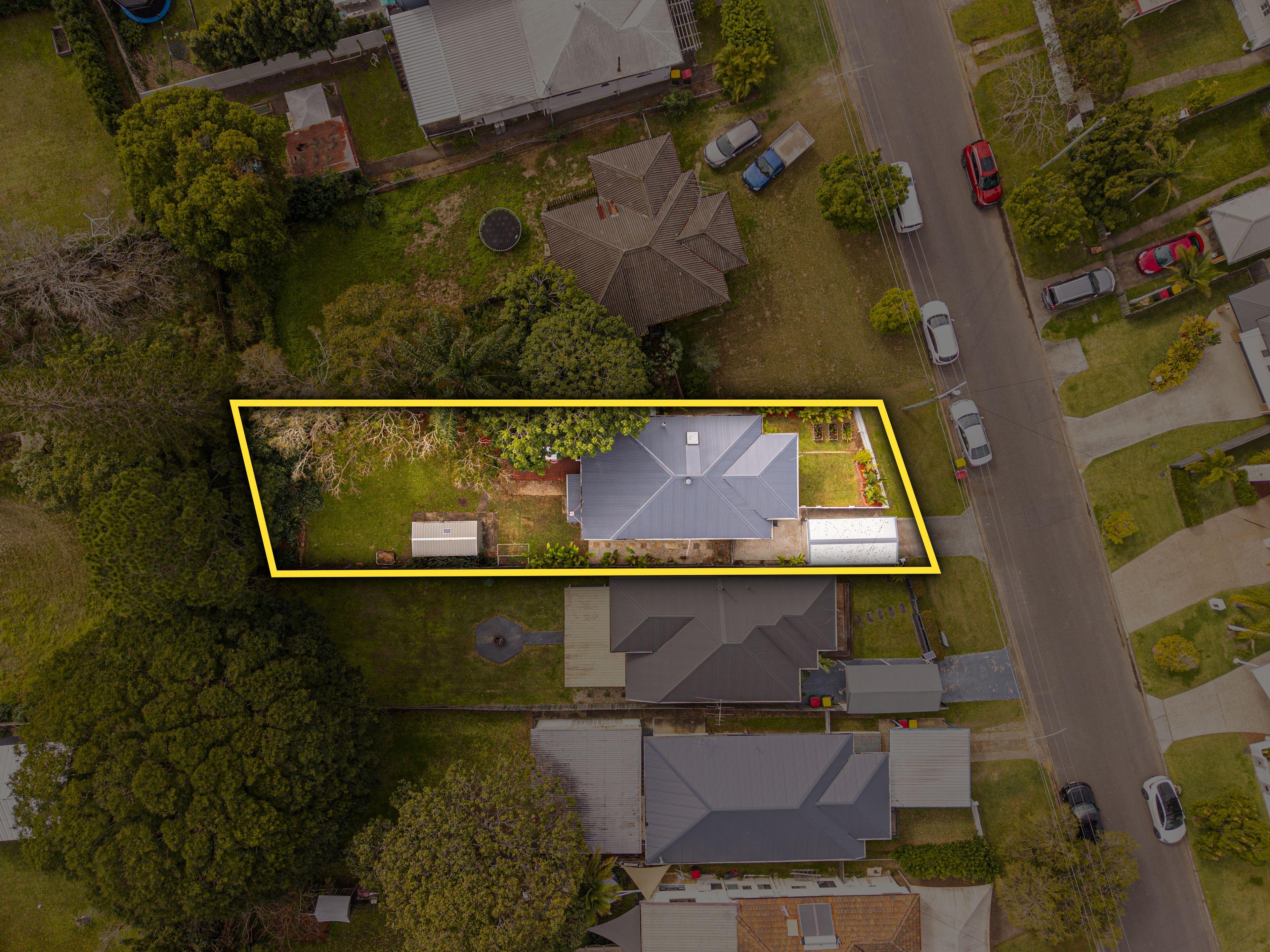 Charming 3-Bedroom Cottage with Modern Designer Kitchen, Air Conditioning, and More!