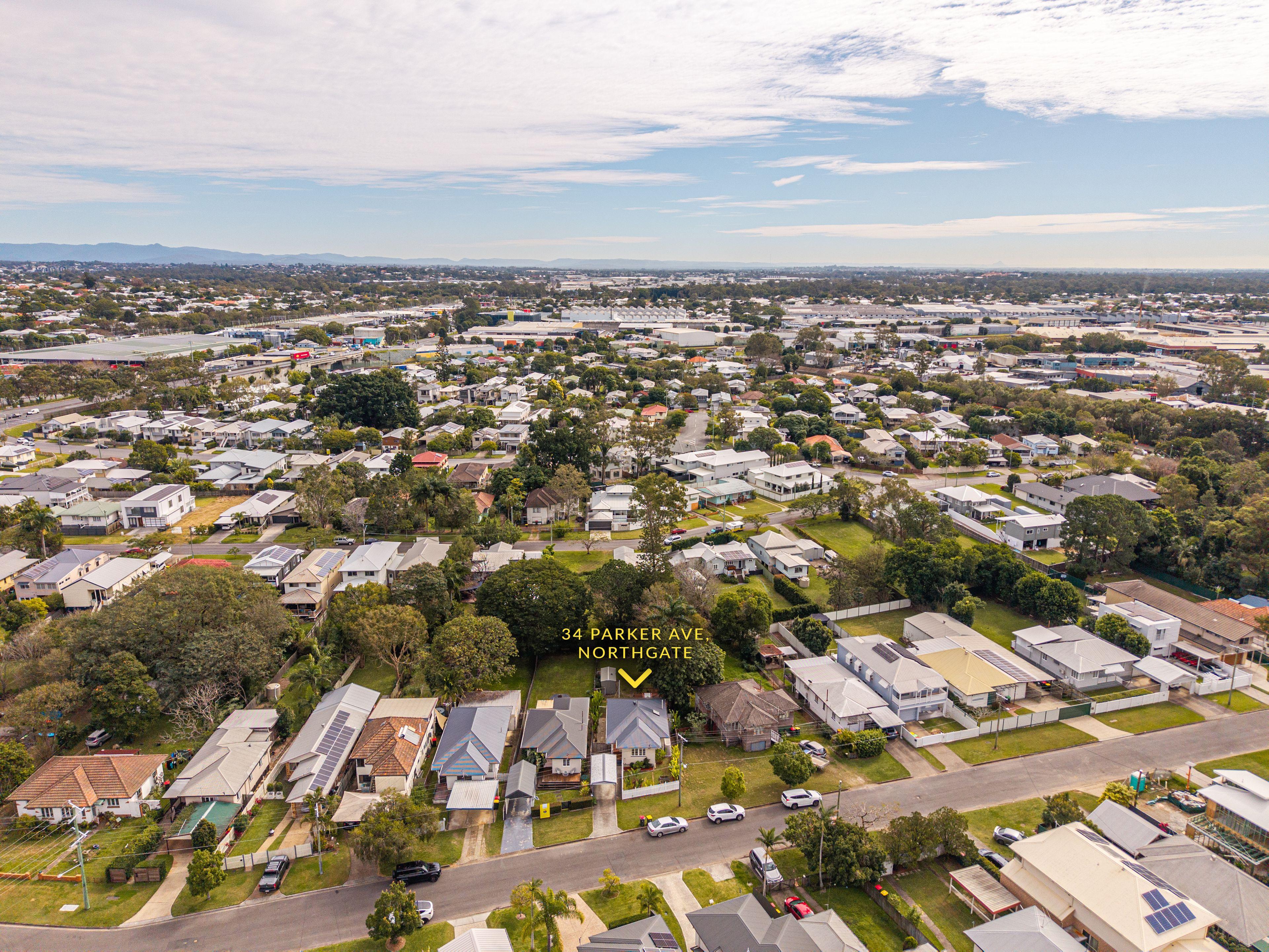 Charming 3-Bedroom Cottage with Modern Designer Kitchen, Air Conditioning, and More!