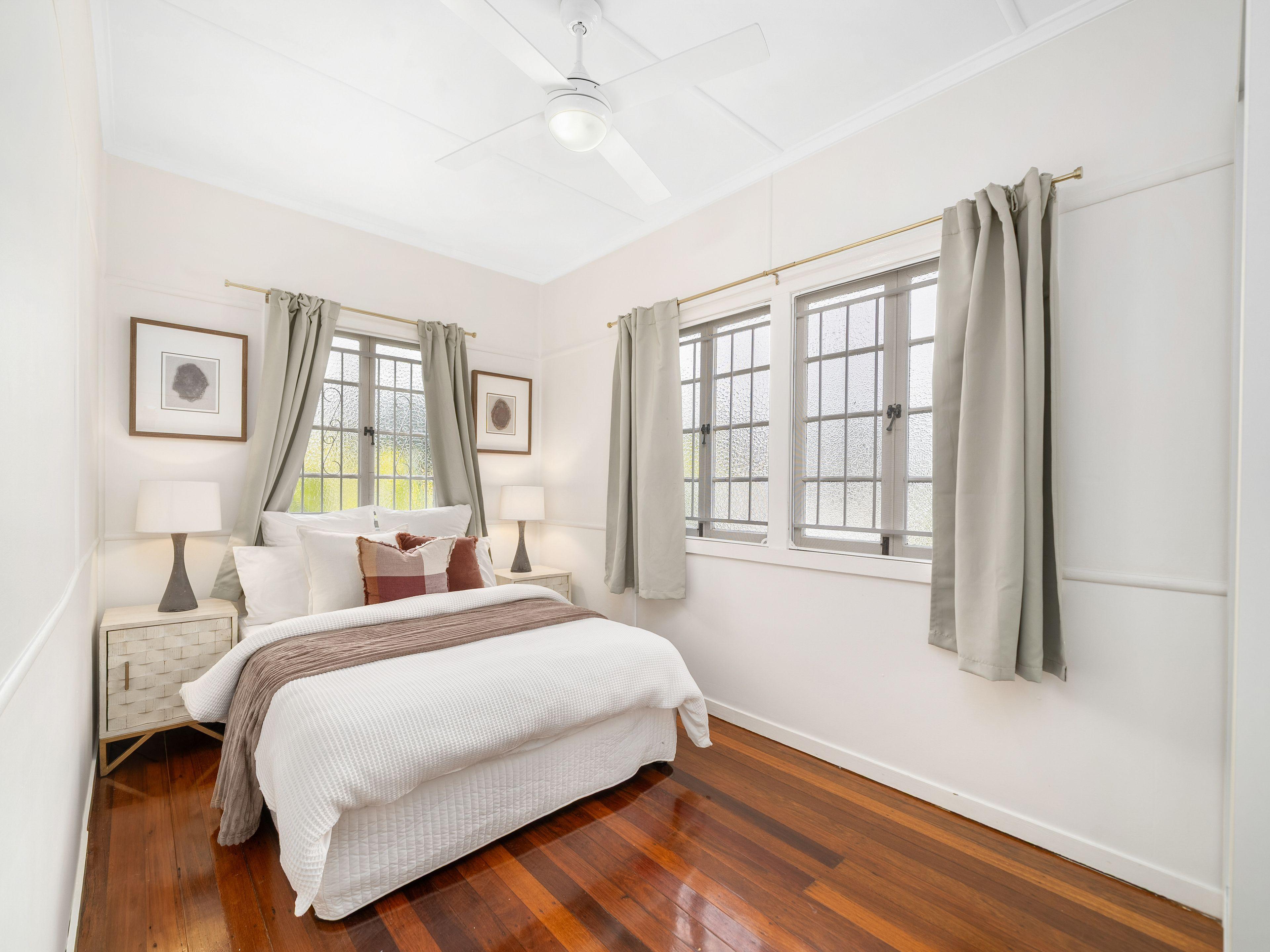 Charming 3-Bedroom Cottage with Modern Designer Kitchen, Air Conditioning, and More!