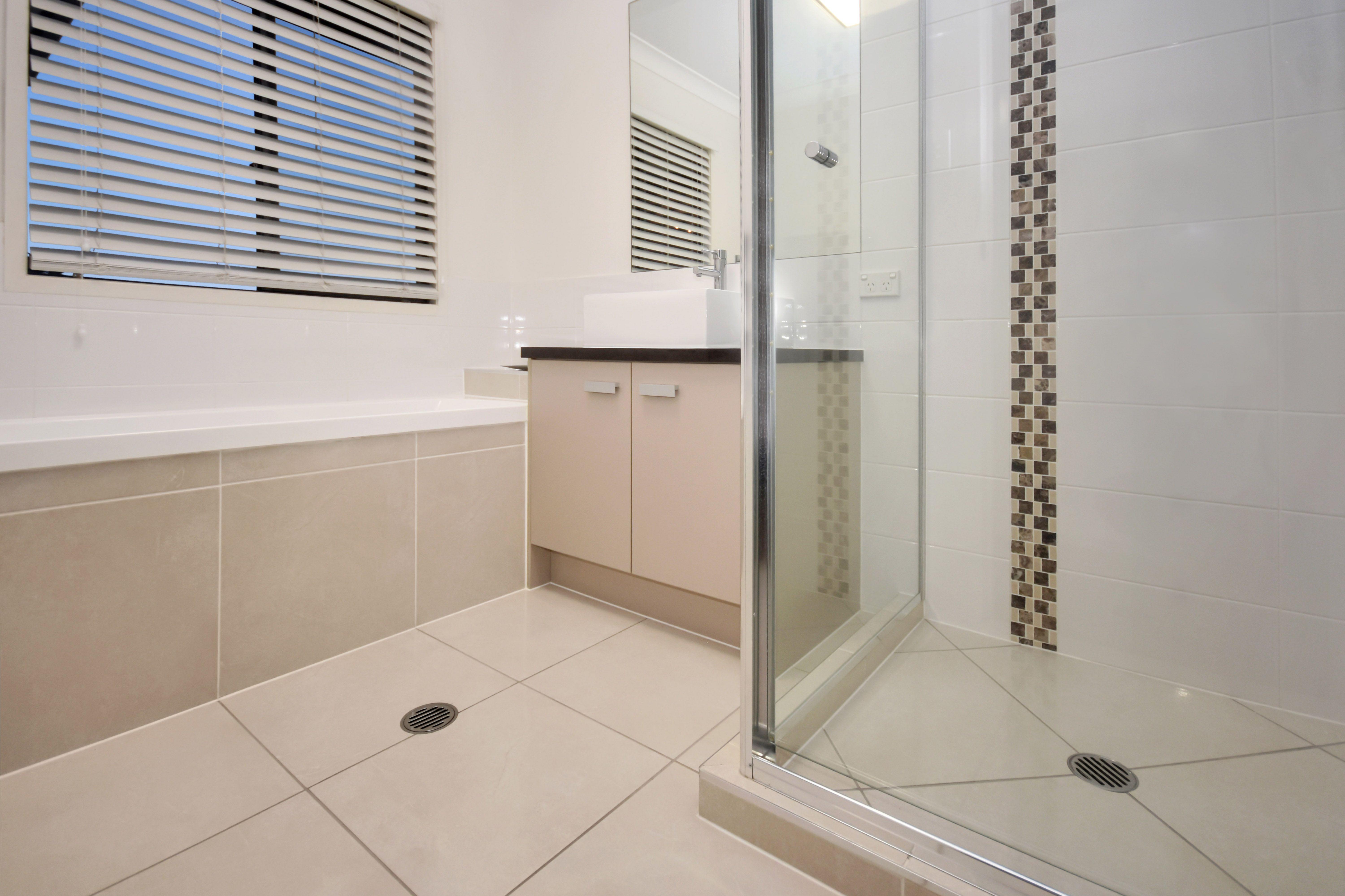 Stunning 4 Bedroom home with mountain views in Narangba