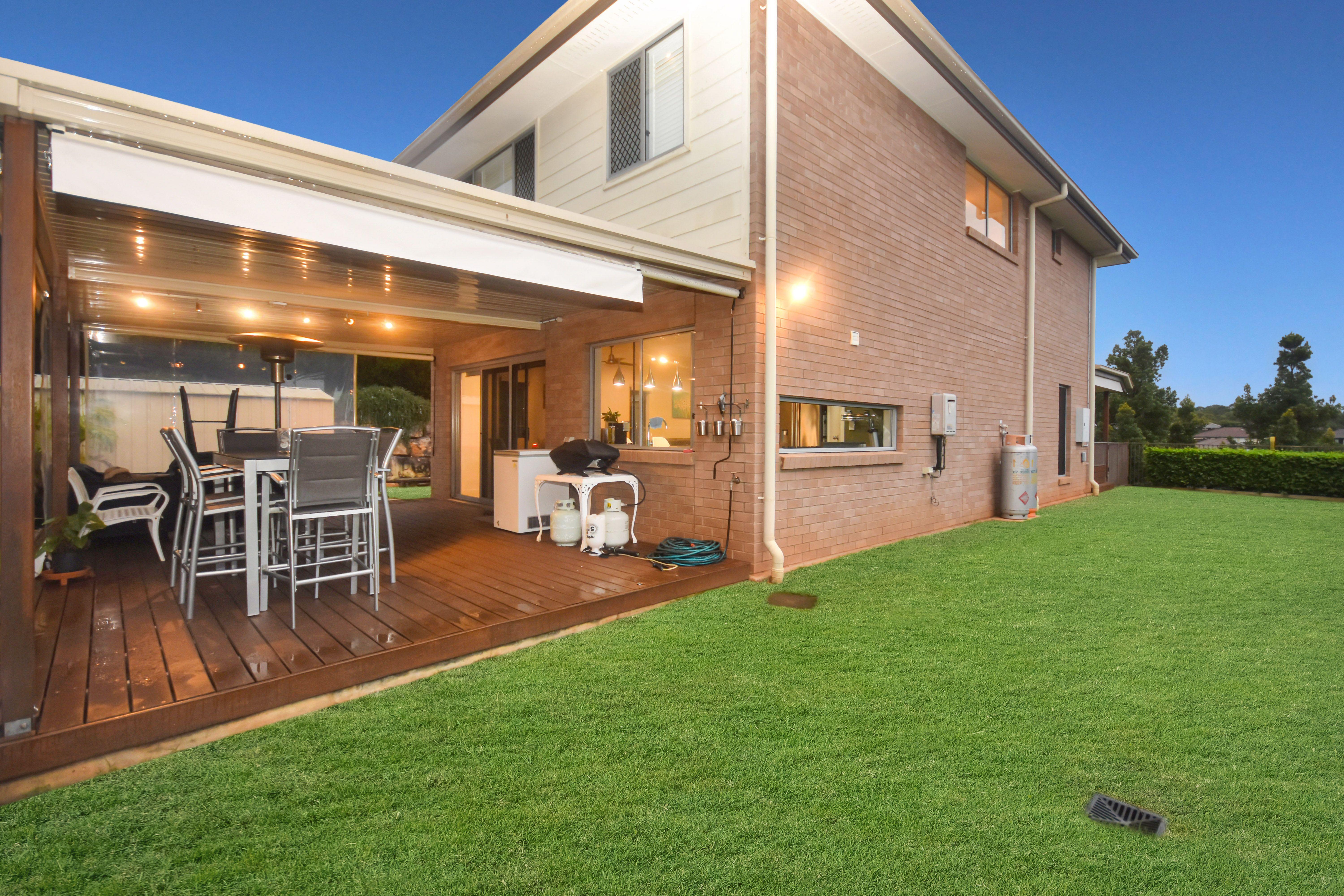 Stunning 4 Bedroom home with mountain views in Narangba