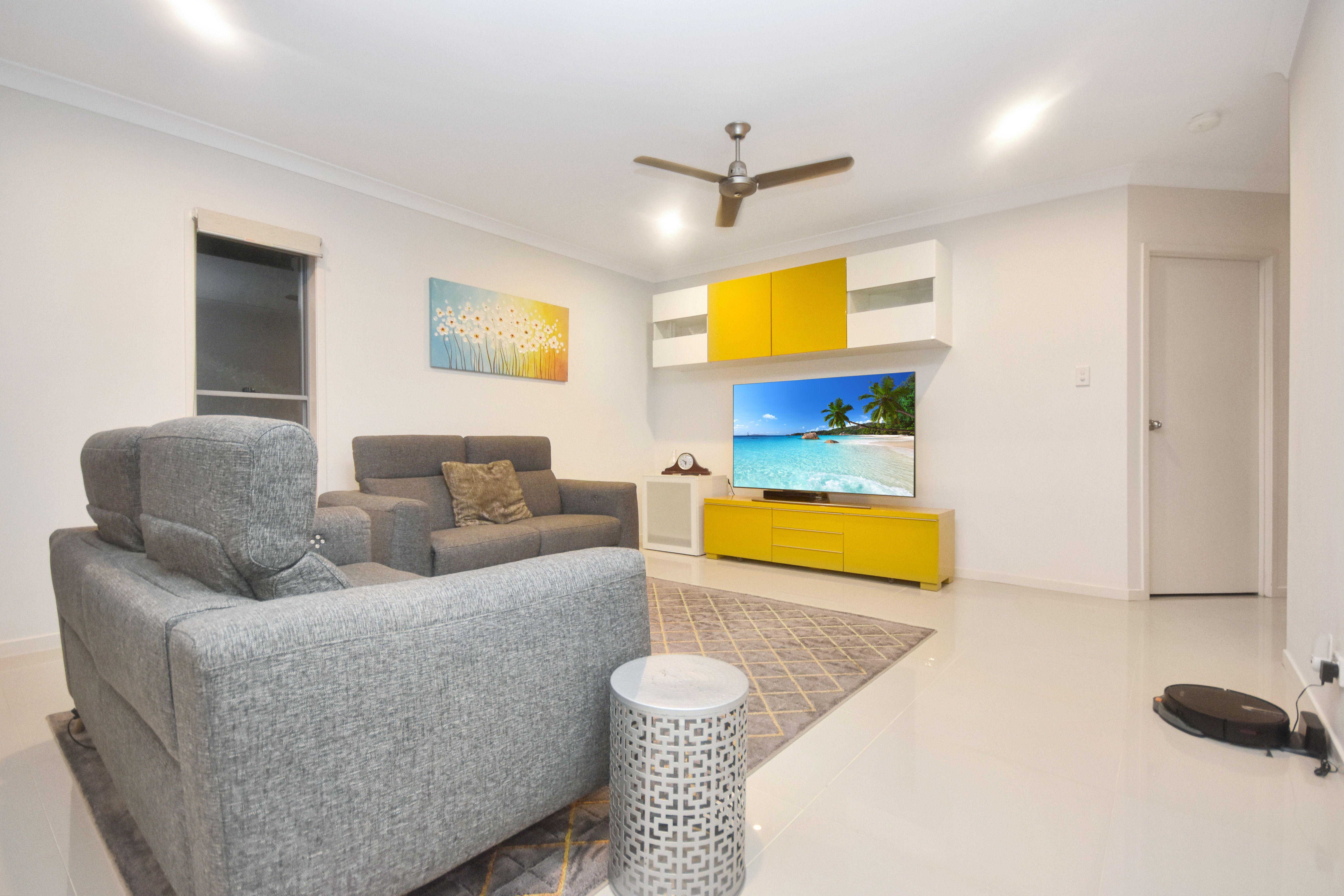 Stunning 4 Bedroom home with mountain views in Narangba