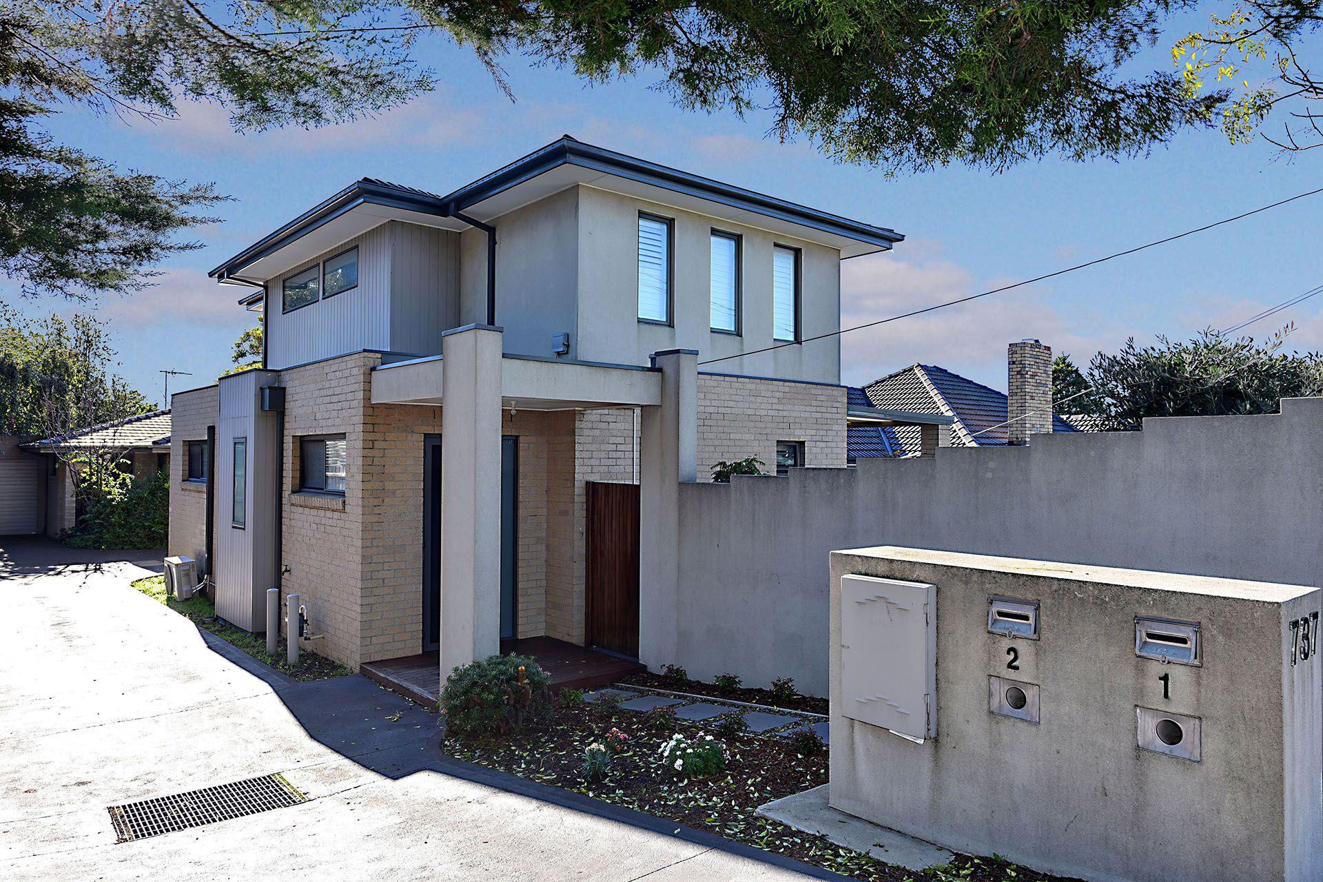 Prop-GPT: Townhouse: VIC Bentleigh East, VIC 3165 Home For Rent