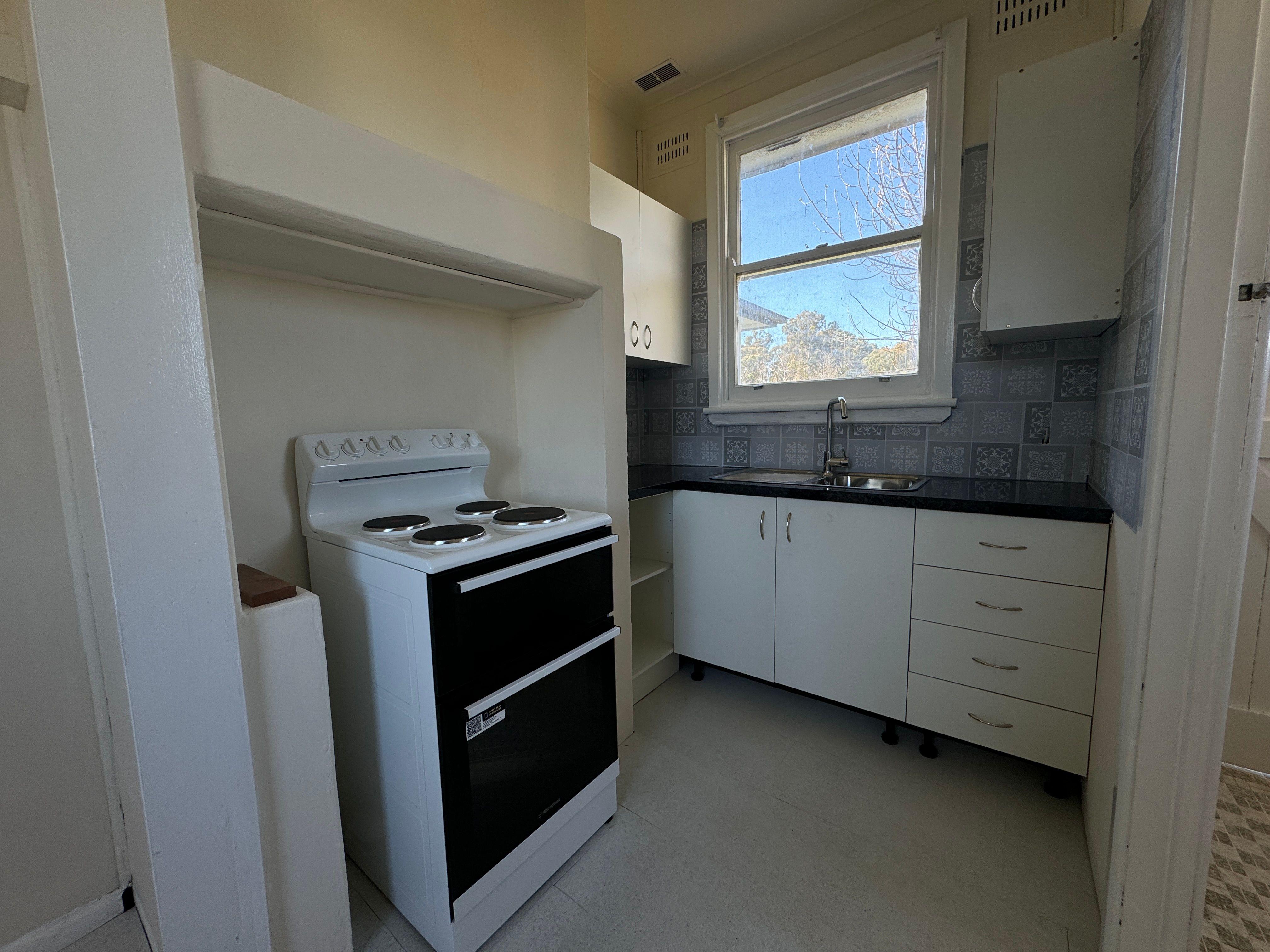 House for Rent: Batlow, NSW 2730, NSW, 2730