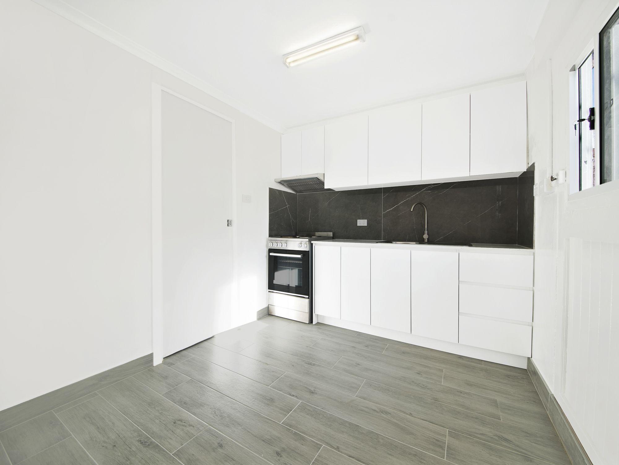 Studio for Rent: Warrawong, NSW 2502, NSW, 2502
