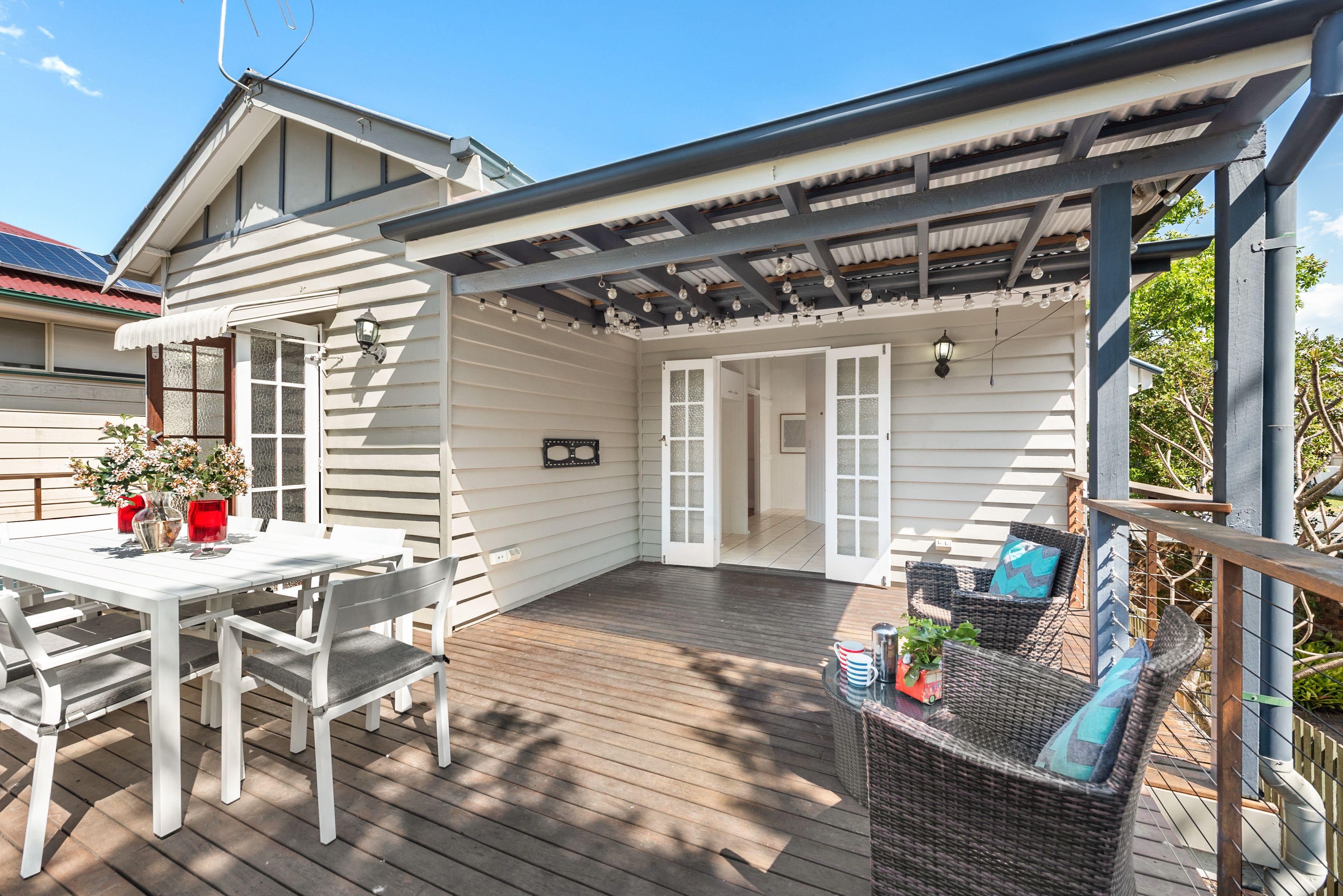 Beautifully maintained family home!